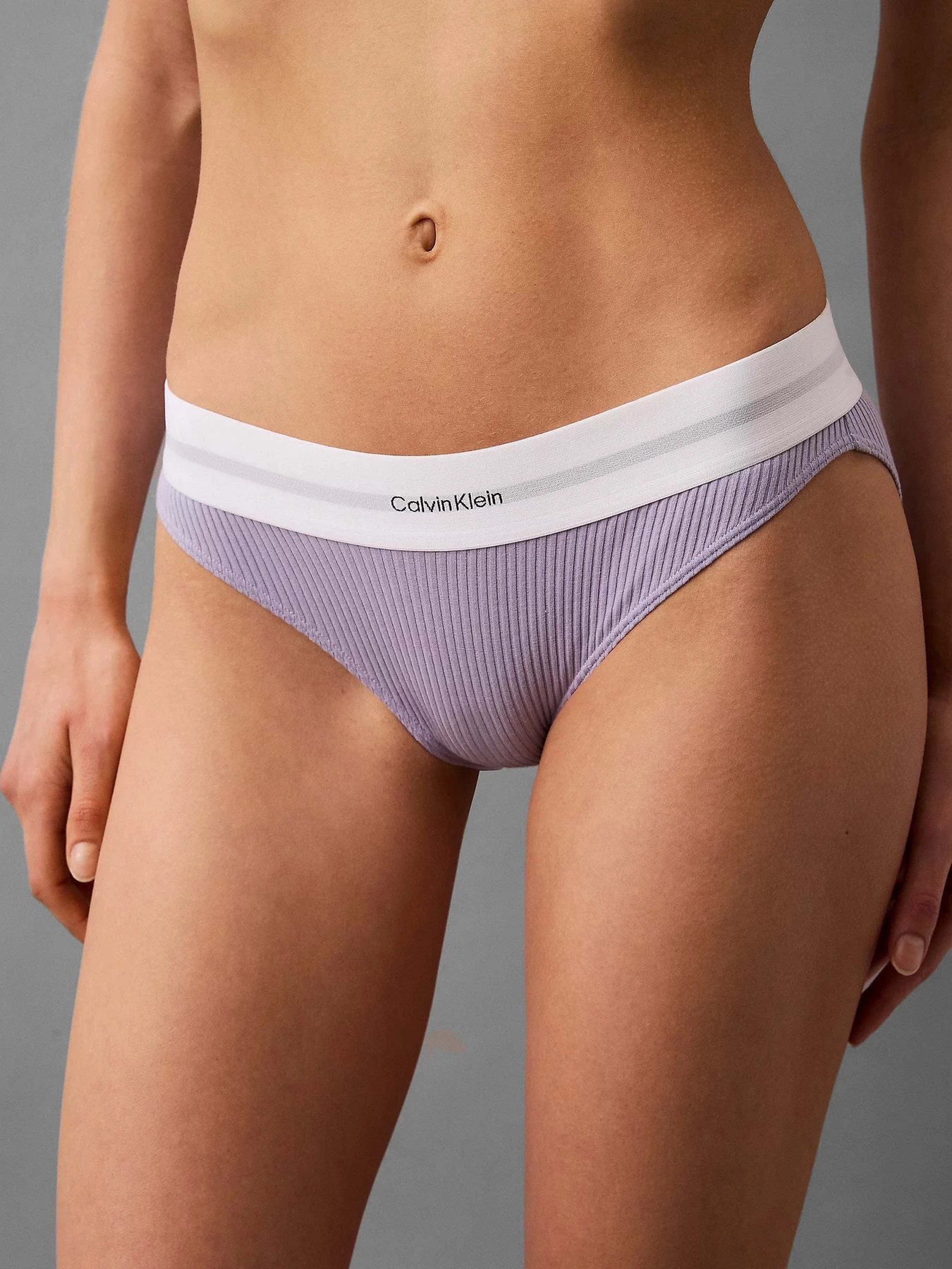 Нижнее белье Calvin Klein Underwear модель LV00QF8022-WBN Нижнее белье Calvin Klein Underwear модель LV00QF8022-WBN Фото