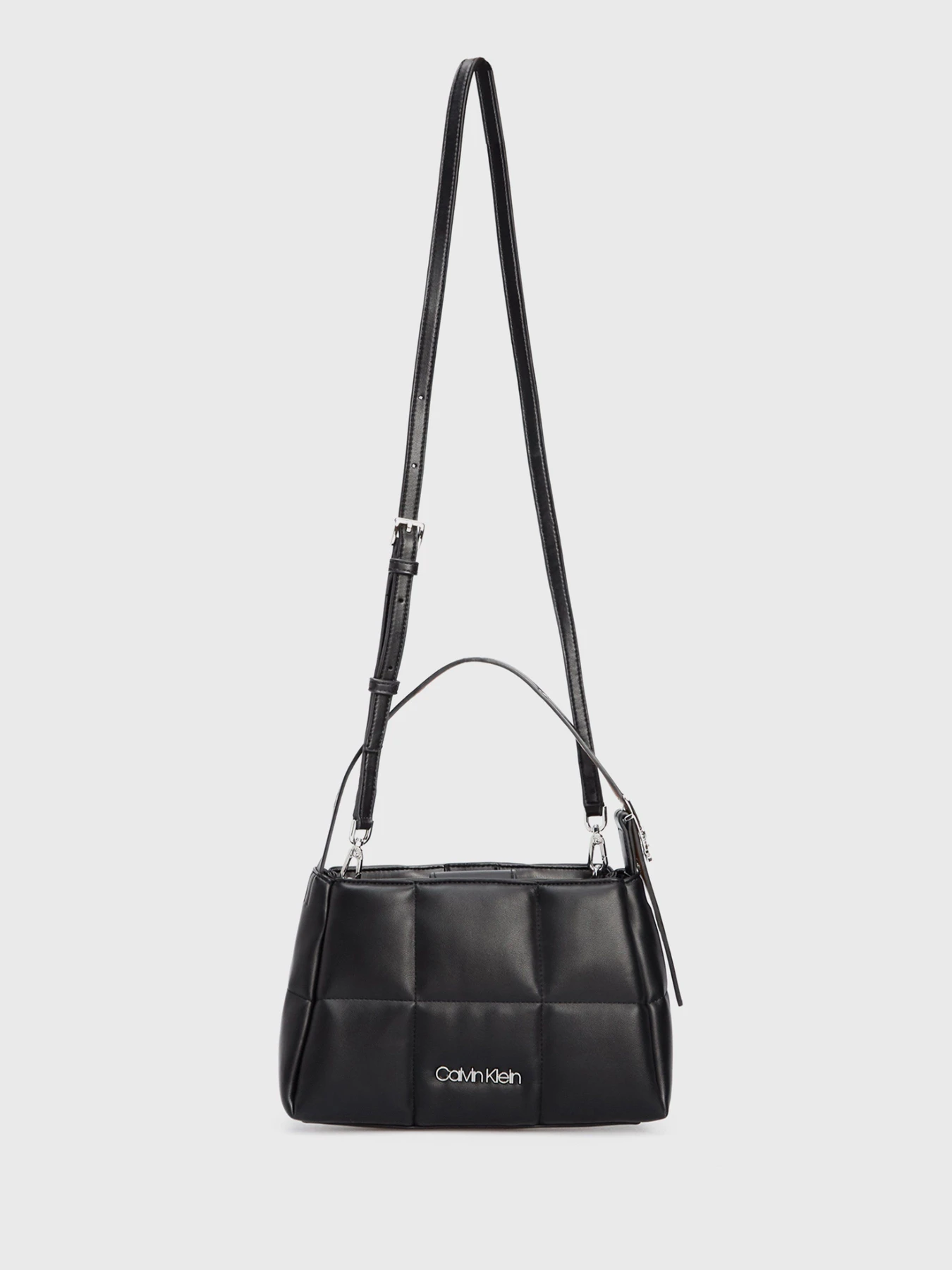 Сумки Calvin Klein модель K60K607371_BAX0 Сумки Calvin Klein модель K60K607371_BAX0 Фото