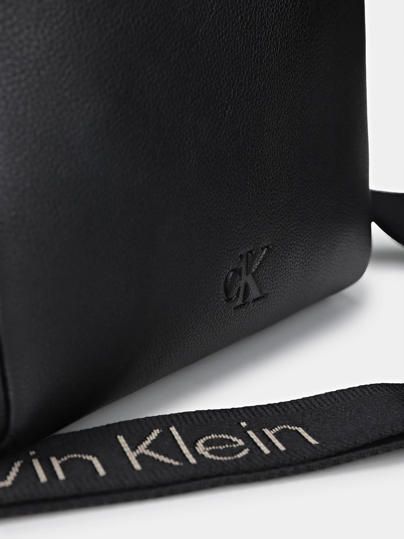 Сумки Calvin Klein модель K60K612711-BEH Фото