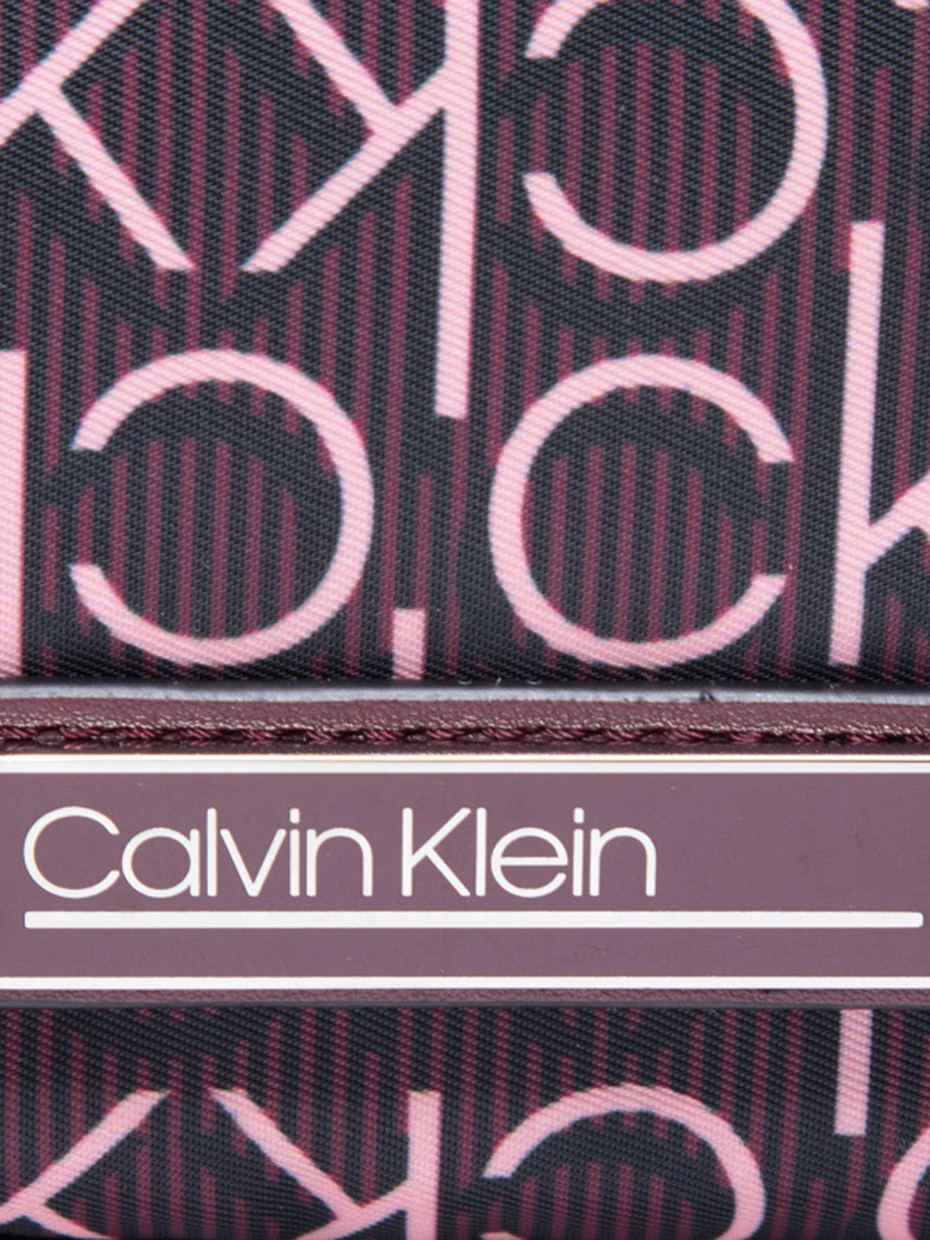 Сумки Calvin Klein модель K60K607425_0KF0 Сумки Calvin Klein модель K60K607425_0KF0 Фото