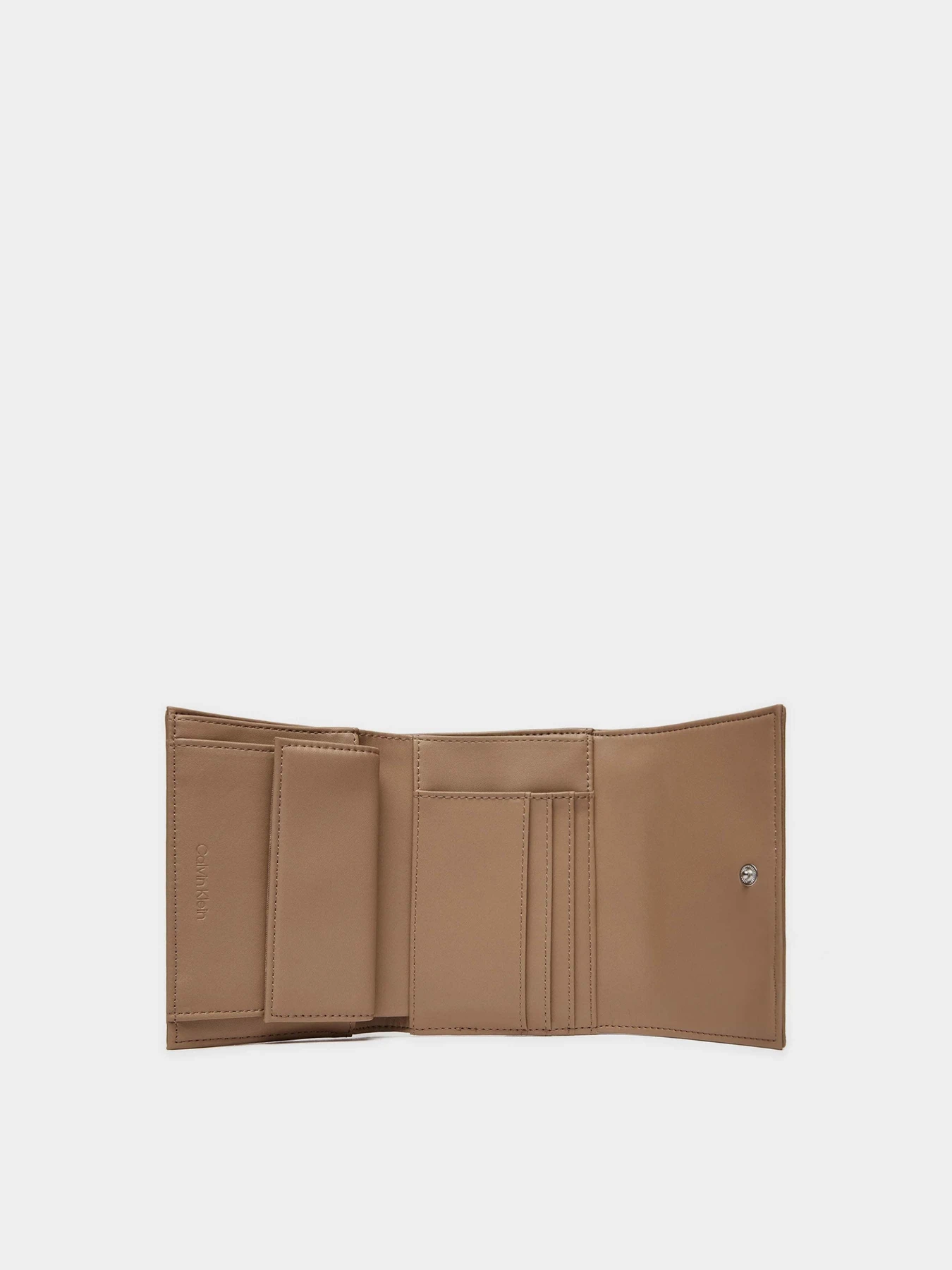 Гаманці Calvin Klein модель K60K612851-PAI Гаманці Calvin Klein модель K60K612851-PAI Фото
