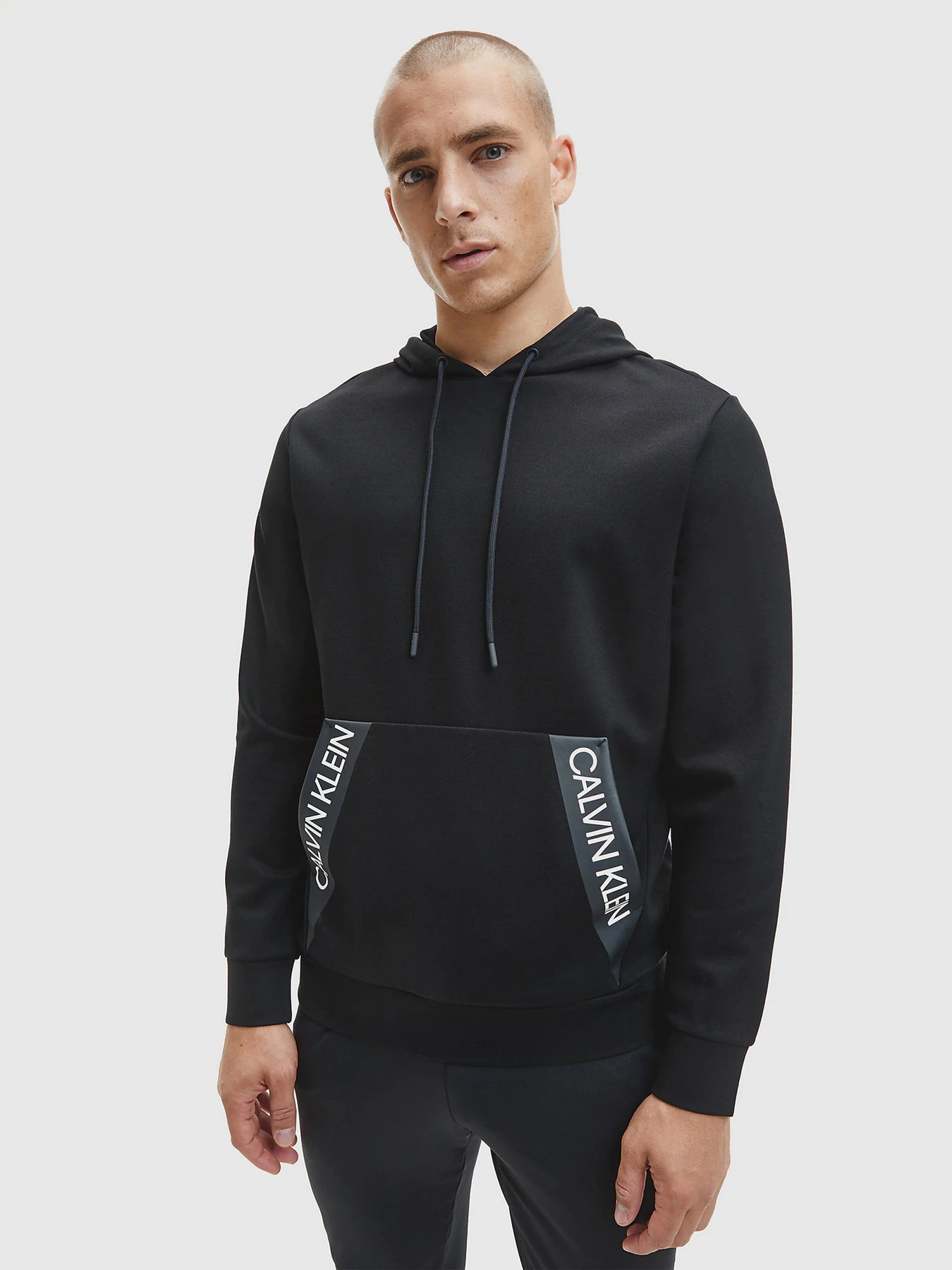Худи и свитшоты Calvin Klein CK Performance модель 00GMF0W310-007 Худи и свитшоты Calvin Klein CK Performance модель 00GMF0W310-007 Фото