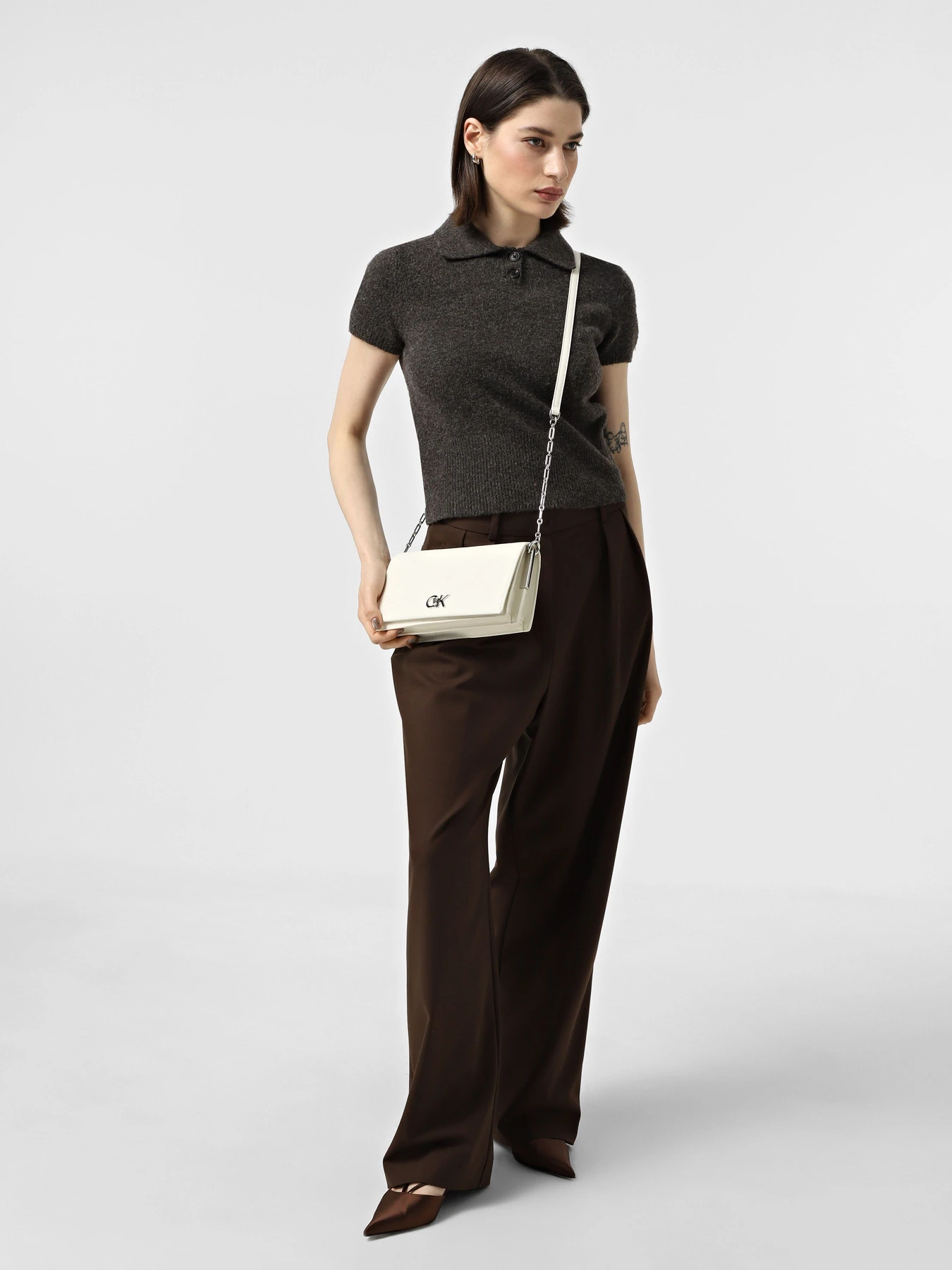 Сумки Calvin Klein модель K60K613180-67U Сумки Calvin Klein модель K60K613180-67U Фото