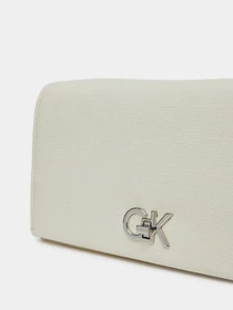 Сумки Calvin Klein модель K60K613180-67U Фото