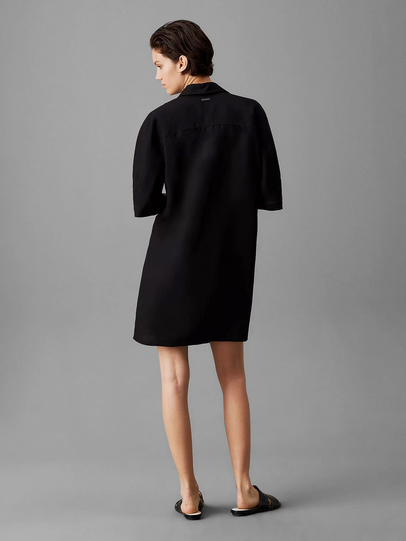 Платья Calvin Klein модель K20K208382-BEH Платья Calvin Klein модель K20K208382-BEH Фото