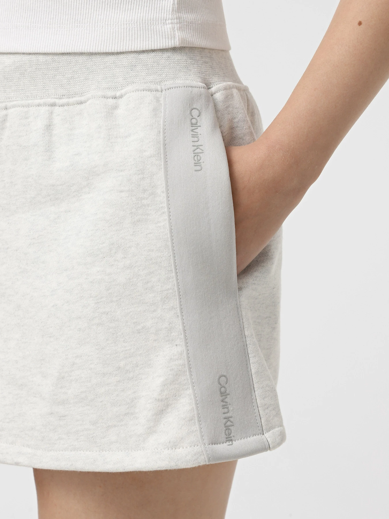 Шорти Calvin Klein модель LVGWS5S807-P74 Шорти Calvin Klein модель LVGWS5S807-P74 Фото