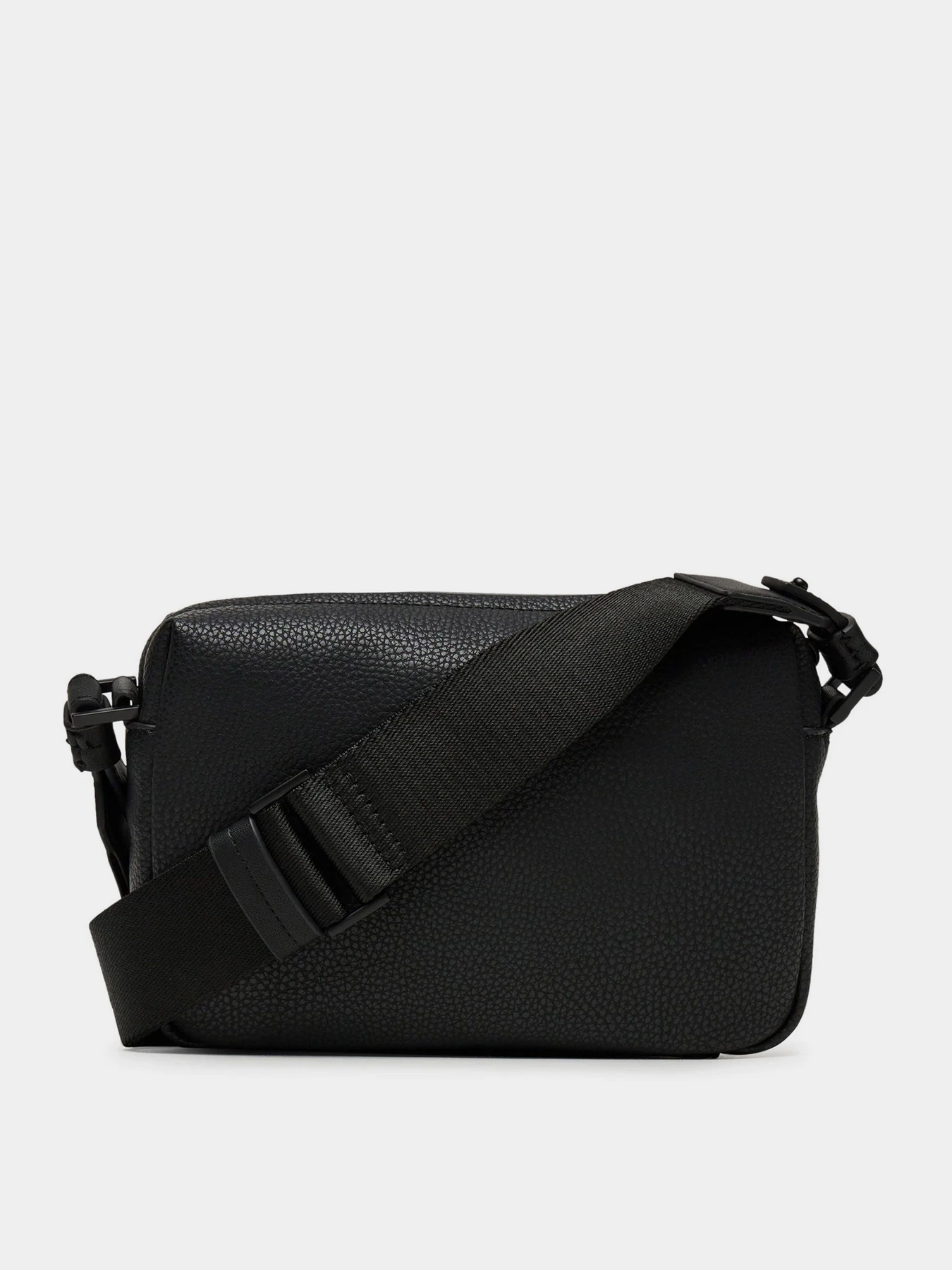 Сумки Calvin Klein модель LV04D3084G-UB1 Сумки Calvin Klein модель LV04D3084G-UB1 Фото