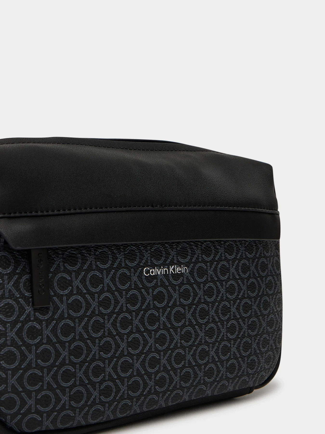 Сумки Calvin Klein модель LV04D3088G-UB1 Сумки Calvin Klein модель LV04D3088G-UB1 Фото