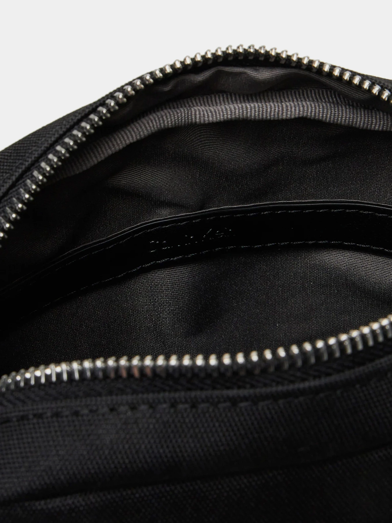 Сумки Calvin Klein модель LV04D3175G-UB1 Сумки Calvin Klein модель LV04D3175G-UB1 Фото
