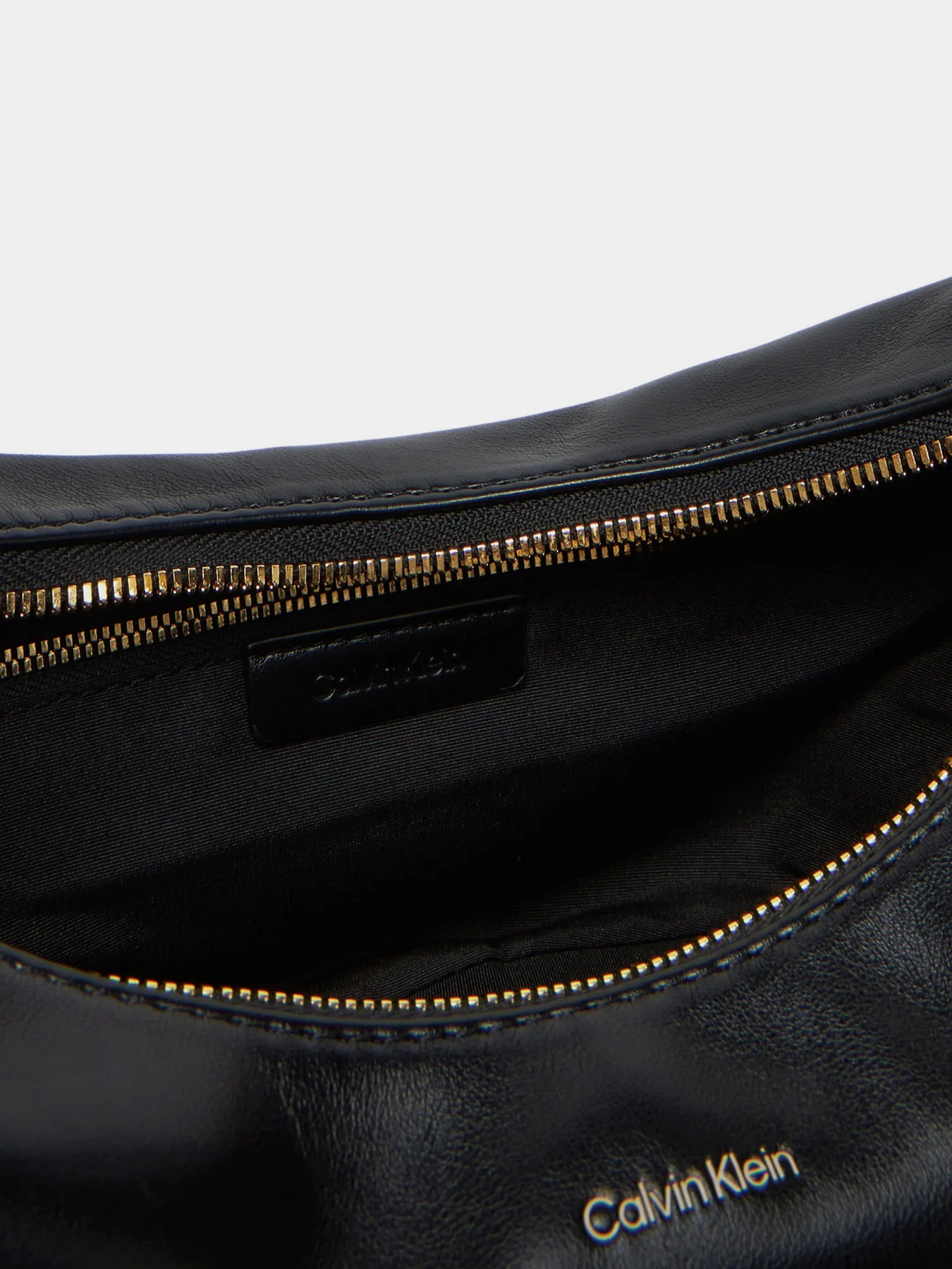 Сумки Calvin Klein модель LV04F3010G-UB1 Сумки Calvin Klein модель LV04F3010G-UB1 Фото