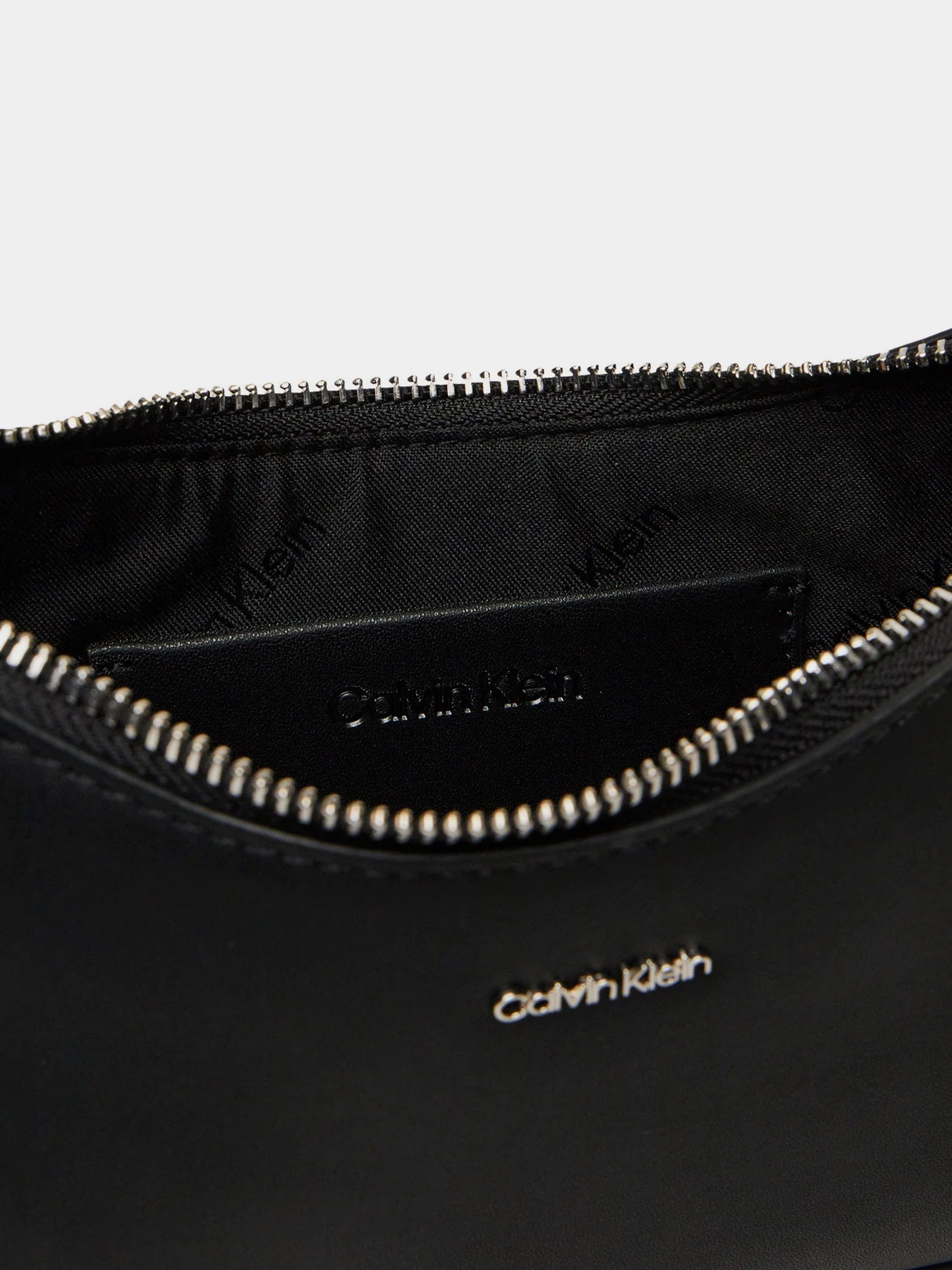 Сумки Calvin Klein модель LV04F3096G-UB1 Сумки Calvin Klein модель LV04F3096G-UB1 Фото