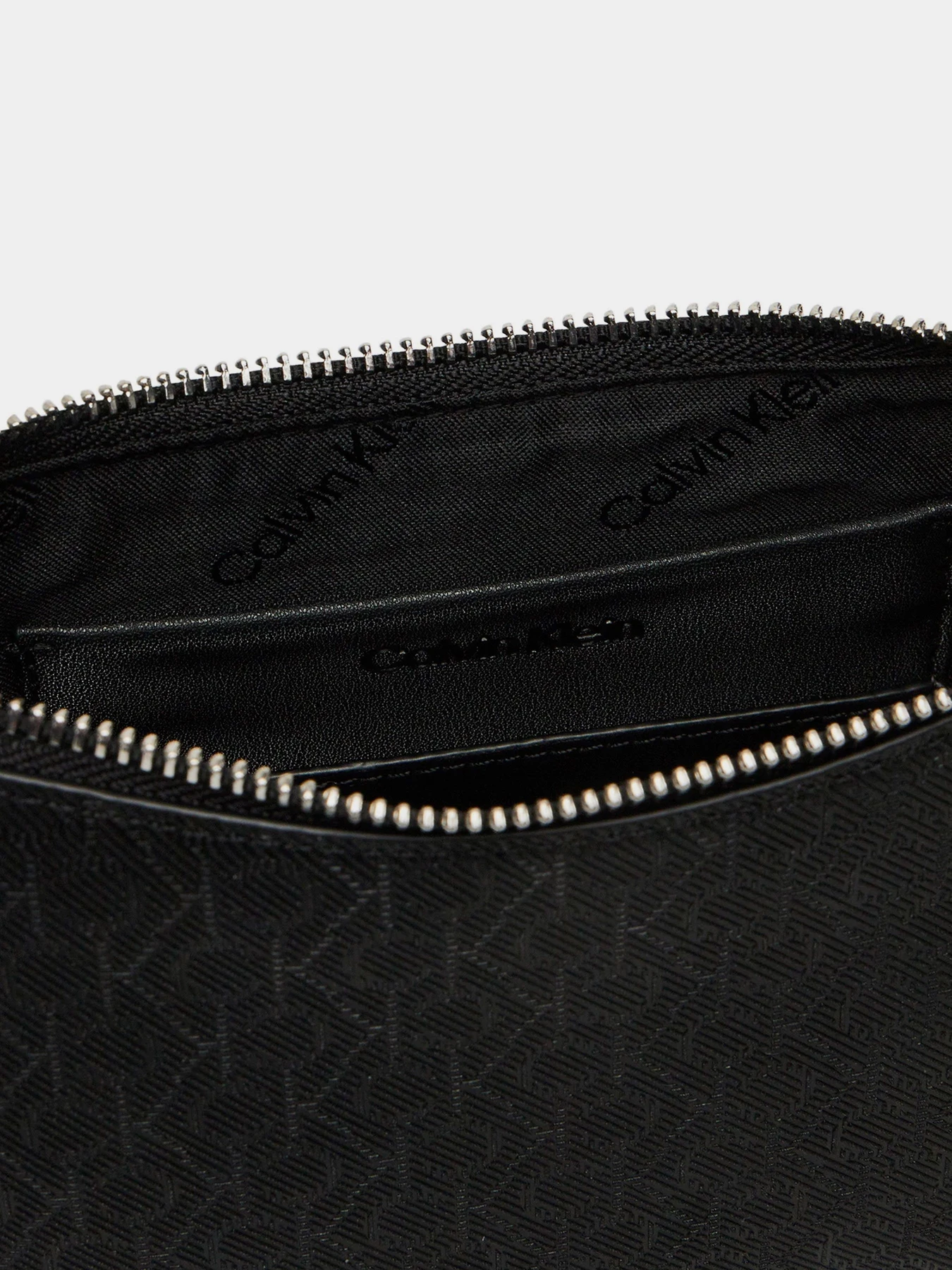 Сумки Calvin Klein модель LV04F3099G-UB1 Сумки Calvin Klein модель LV04F3099G-UB1 Фото