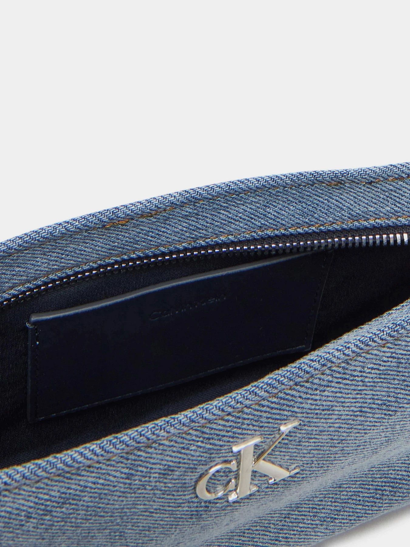 Сумки Calvin Klein модель LV04F3217G-VGO Сумки Calvin Klein модель LV04F3217G-VGO Фото