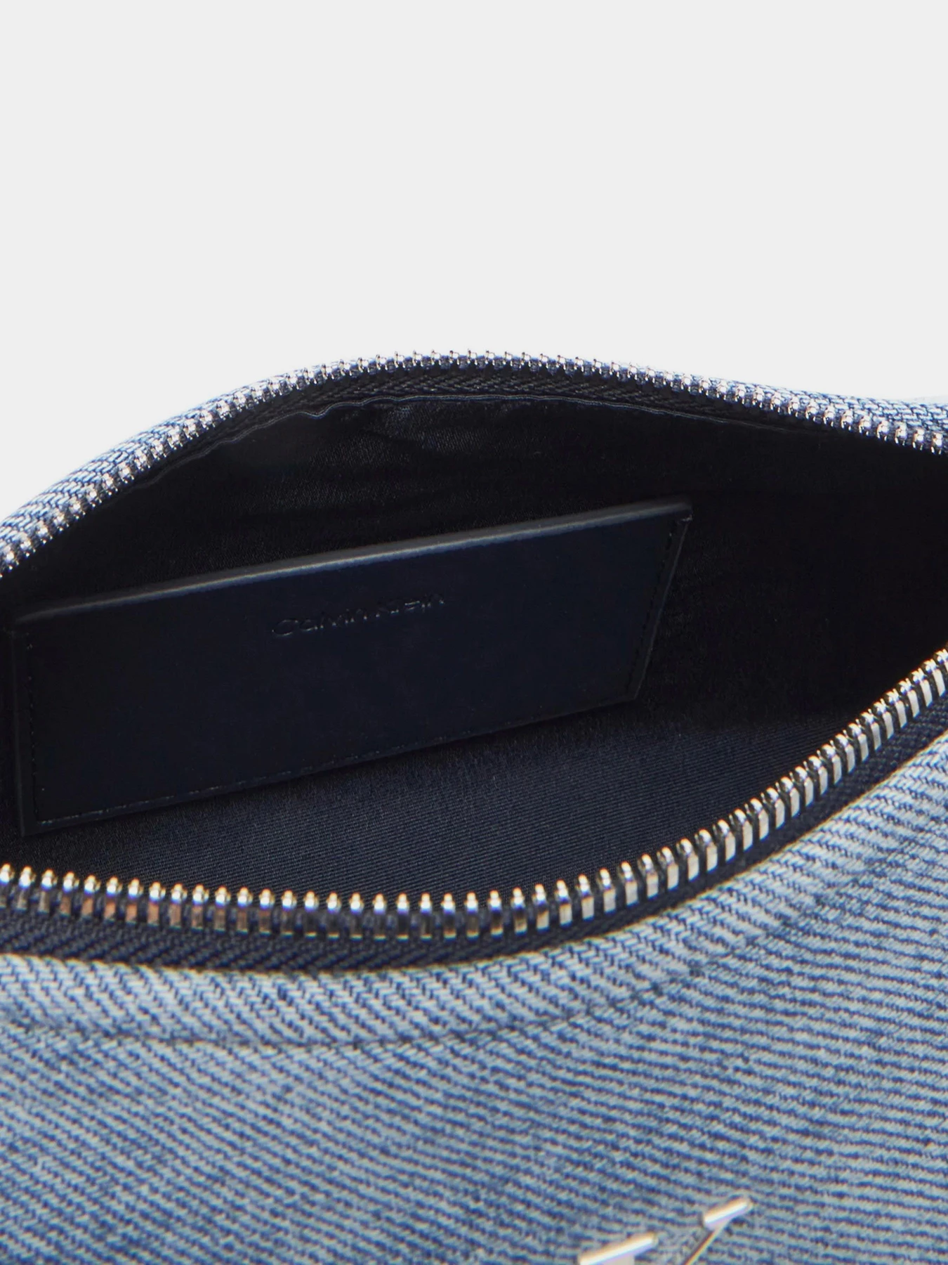 Сумки Calvin Klein модель LV04F3222G-VGO Сумки Calvin Klein модель LV04F3222G-VGO Фото
