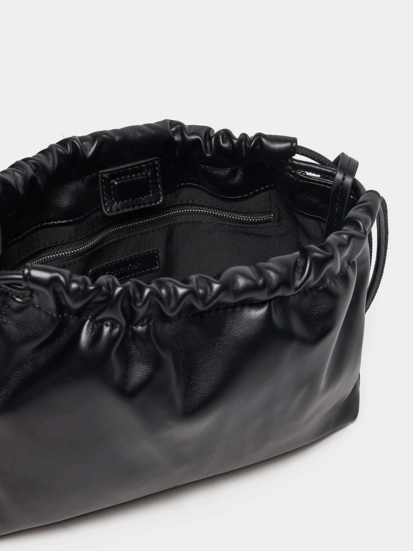 Сумки Calvin Klein модель LV04K3060G-UB1 Сумки Calvin Klein модель LV04K3060G-UB1 Фото