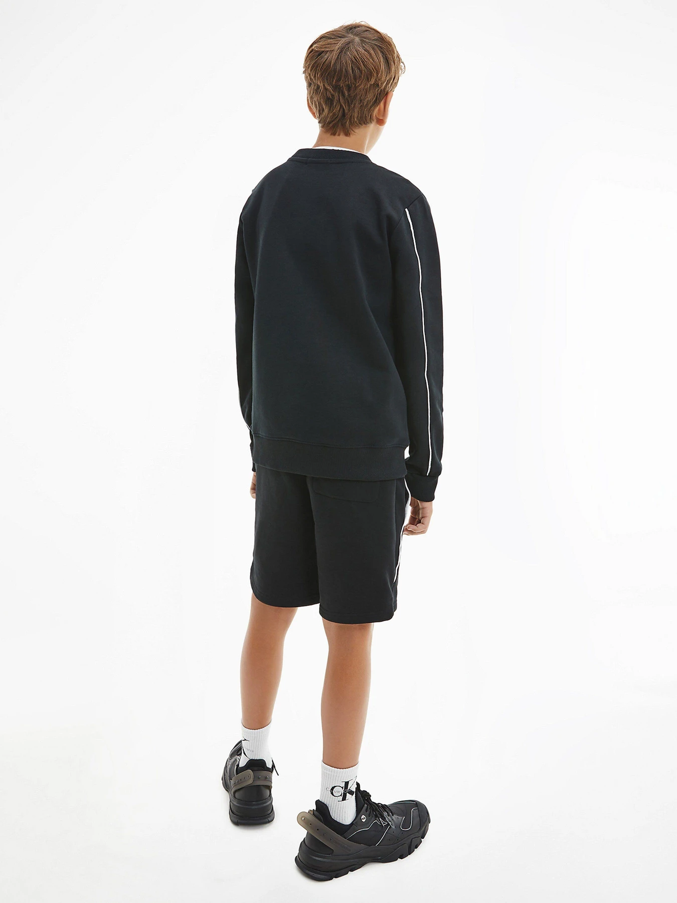 Худи и свитшоты Calvin Klein модель IB0IB00676-BEH Худи и свитшоты Calvin Klein модель IB0IB00676-BEH Фото
