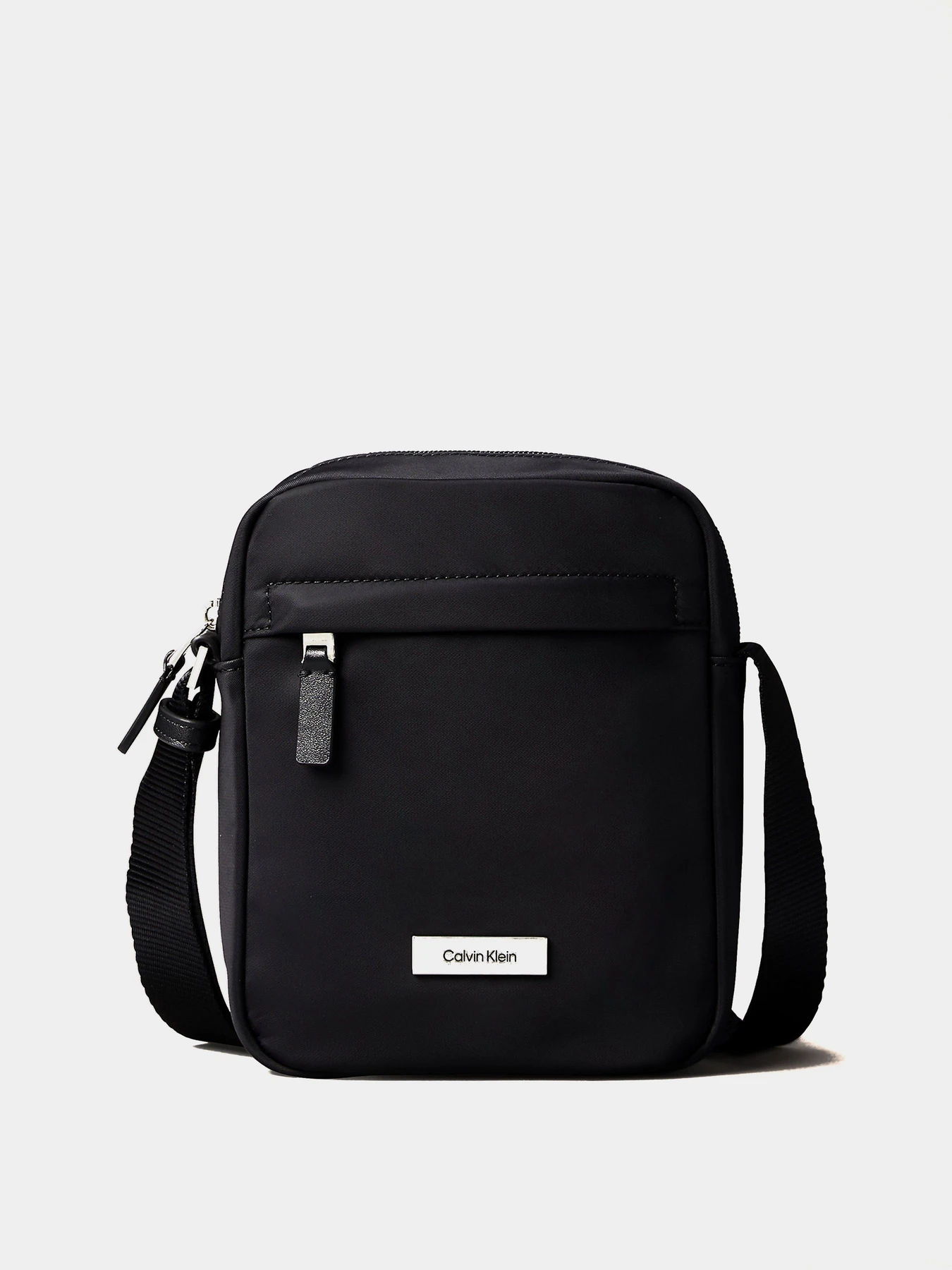 Сумки Calvin Klein SLEEK REPORTER модель LV04D3180G-UB1 Сумки Calvin Klein SLEEK REPORTER модель LV04D3180G-UB1 Фото