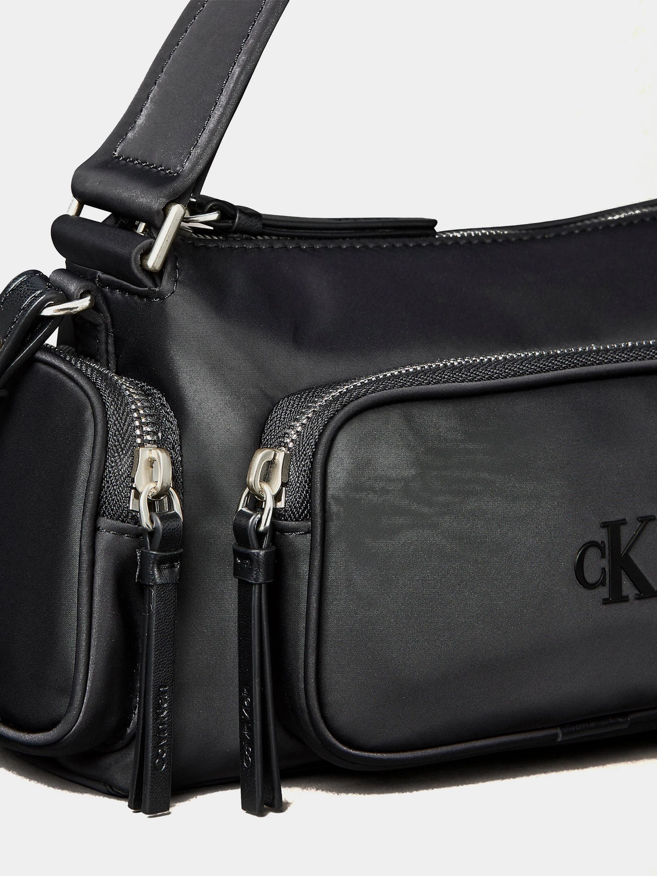 Сумки Calvin Klein модель LV04F3132G-UB1 Сумки Calvin Klein модель LV04F3132G-UB1 Фото