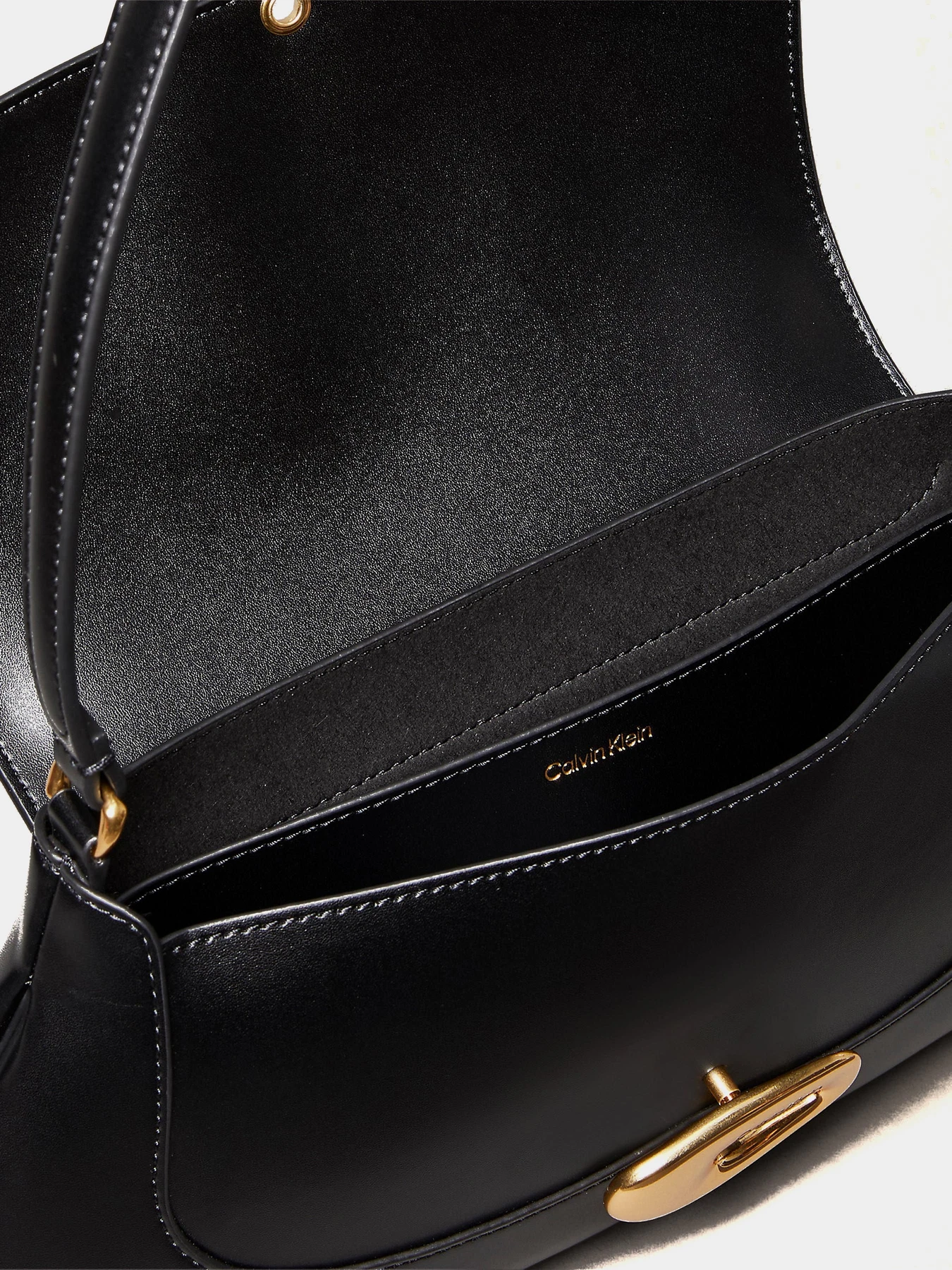 Сумки Calvin Klein модель LV04F3146G-UB1 Сумки Calvin Klein модель LV04F3146G-UB1 Фото