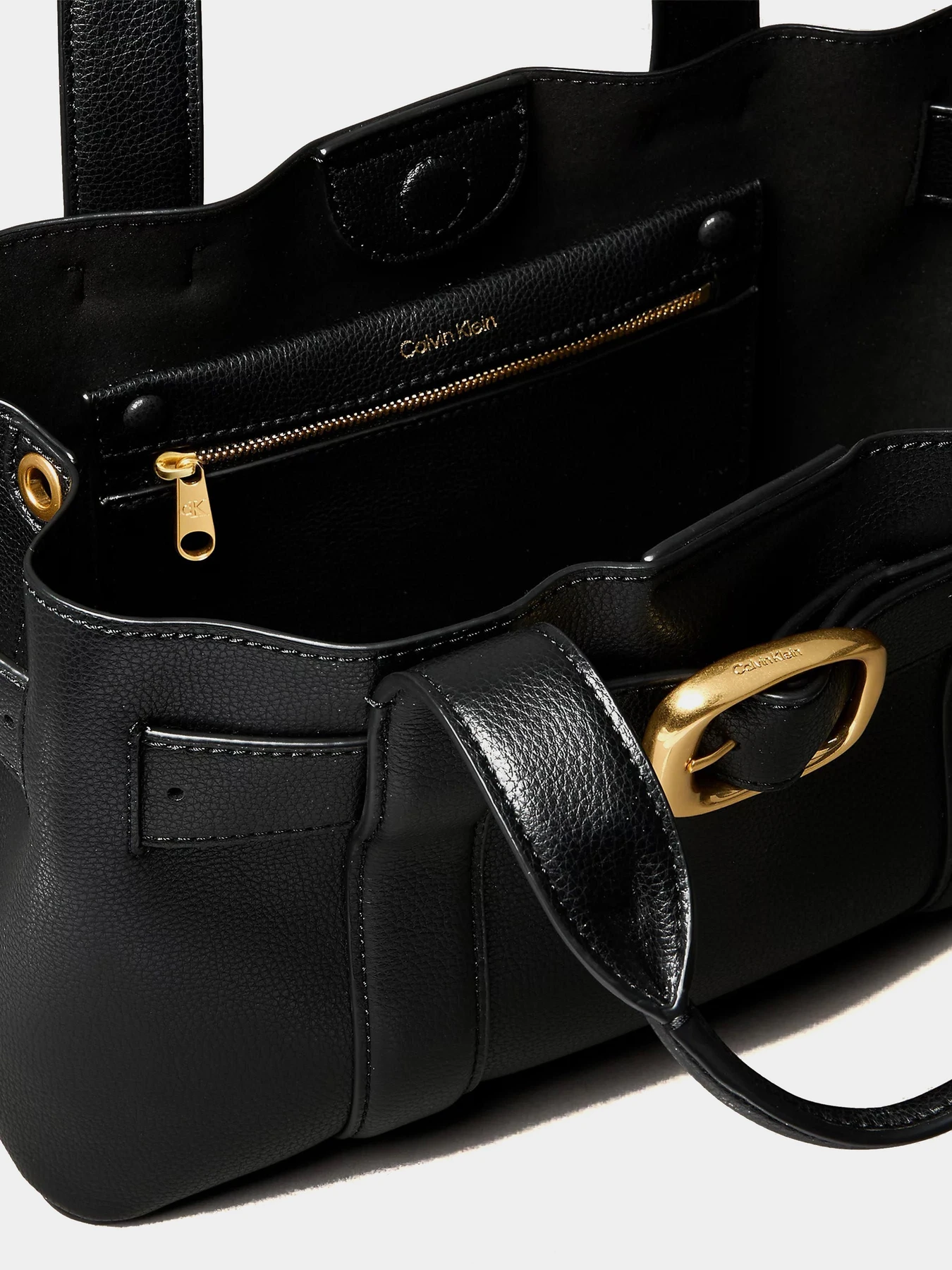 Сумки Calvin Klein модель LV04F3295G-UB1 Сумки Calvin Klein модель LV04F3295G-UB1 Фото