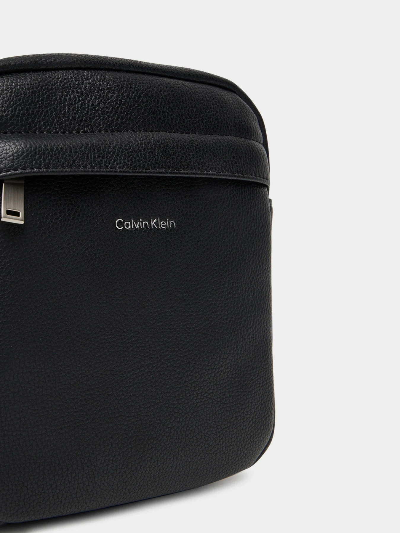 Сумки Calvin Klein RAISED REPORTER модель LV04D3160G-UB1 Сумки Calvin Klein RAISED REPORTER модель LV04D3160G-UB1 Фото