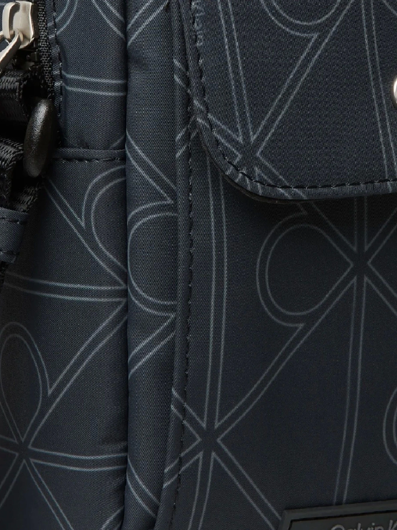 Сумки Calvin Klein PRINTED EMBLEM AOP NYLON SLIM модель LV04D3230G-8MN Фото
