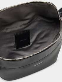 Сумки Calvin Klein RAISED WAISTBAG модель LV04D3161G-UB1 Фото