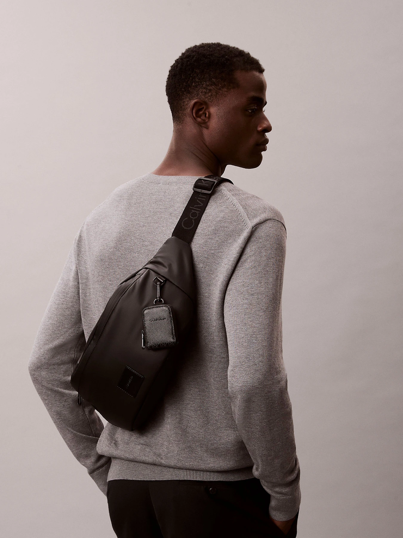 Сумки Calvin Klein PUFFER UTILITY WAISTBAG модель LV04D3198G-UB1 Фото