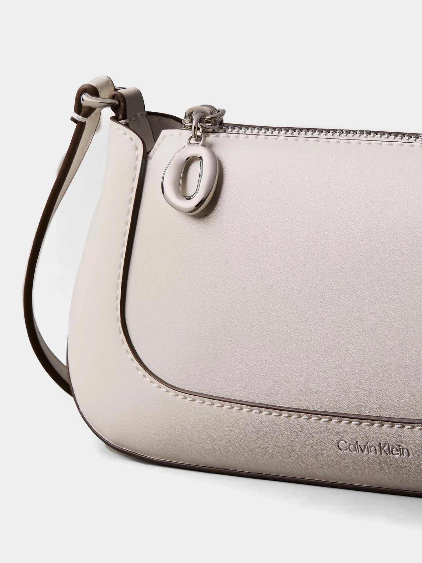 Сумки Calvin Klein HARDWARE ZIP CROSSBODY модель LV04F1046G-FUP Сумки Calvin Klein HARDWARE ZIP CROSSBODY модель LV04F1046G-FUP Фото