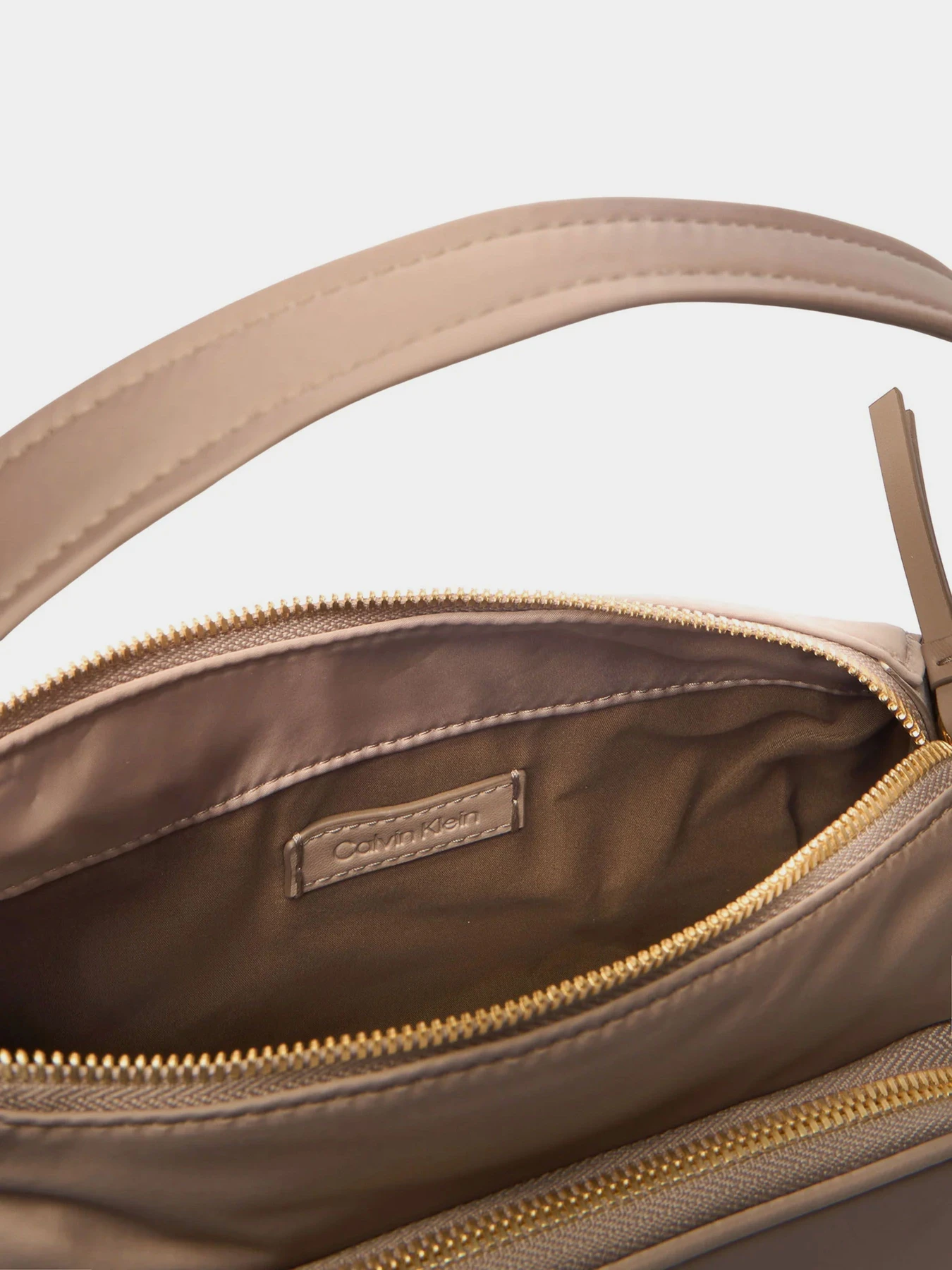 Сумки Calvin Klein POCKET NYLON BAG W/ STRAP модель LV04F3132G-VFU Фото