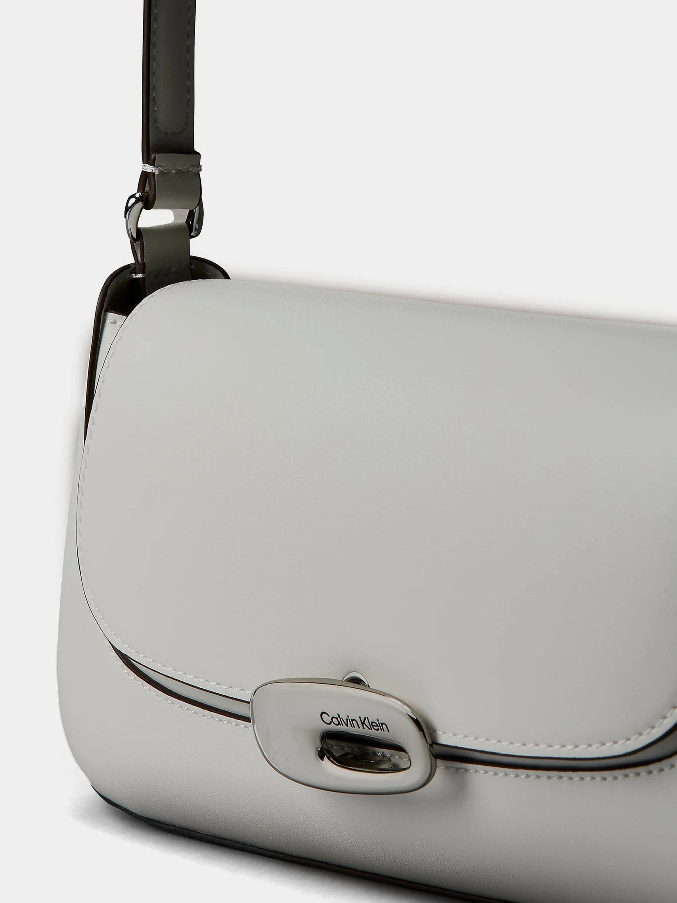 Сумки Calvin Klein HARDWARE FLAP SHOULDER BAG модель LV04F3146G-FUP Сумки Calvin Klein HARDWARE FLAP SHOULDER BAG модель LV04F3146G-FUP Фото