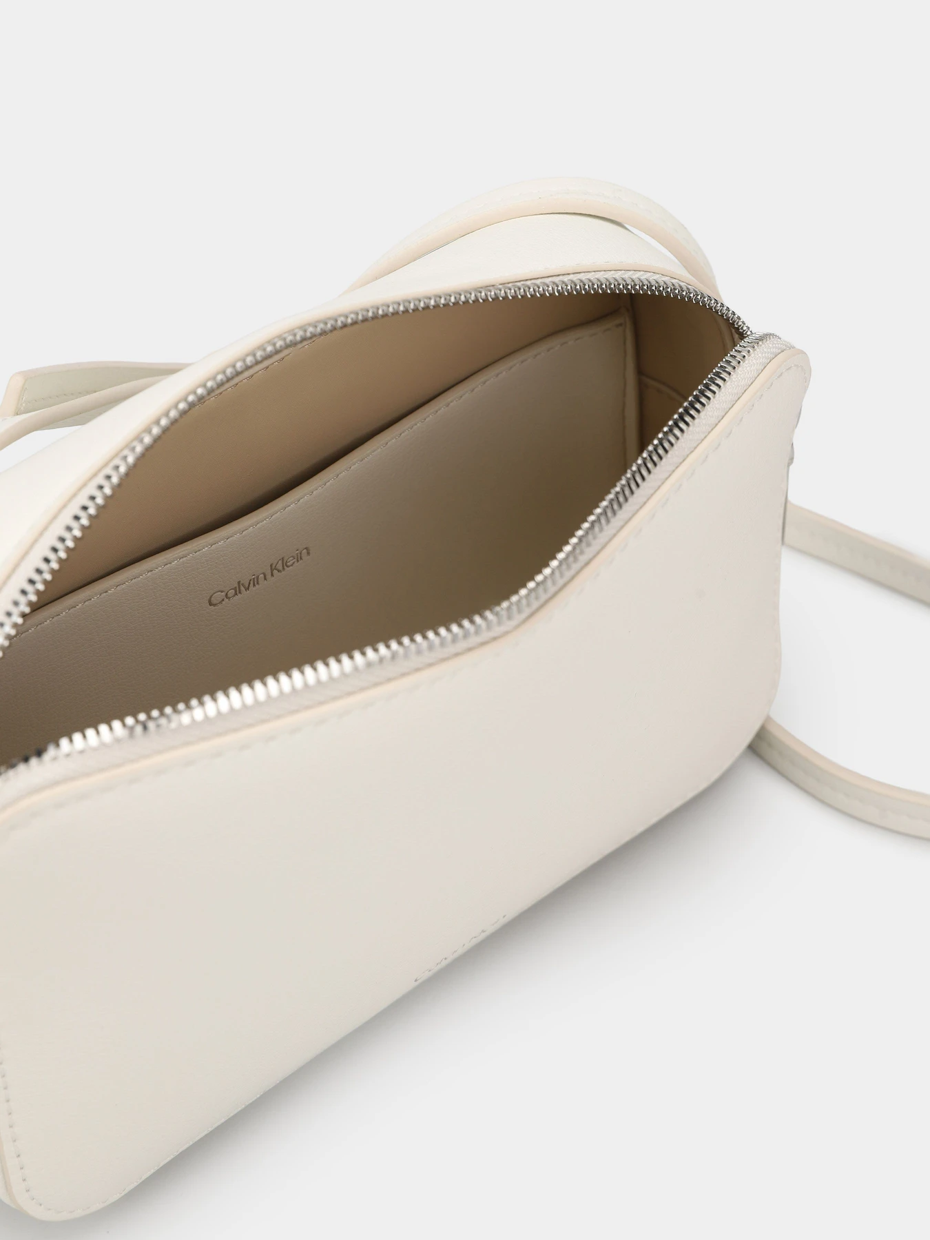 Сумки Calvin Klein FOIL LOGO ELONGATED CAMERA BAG модель LV04F3276G-FUP Фото