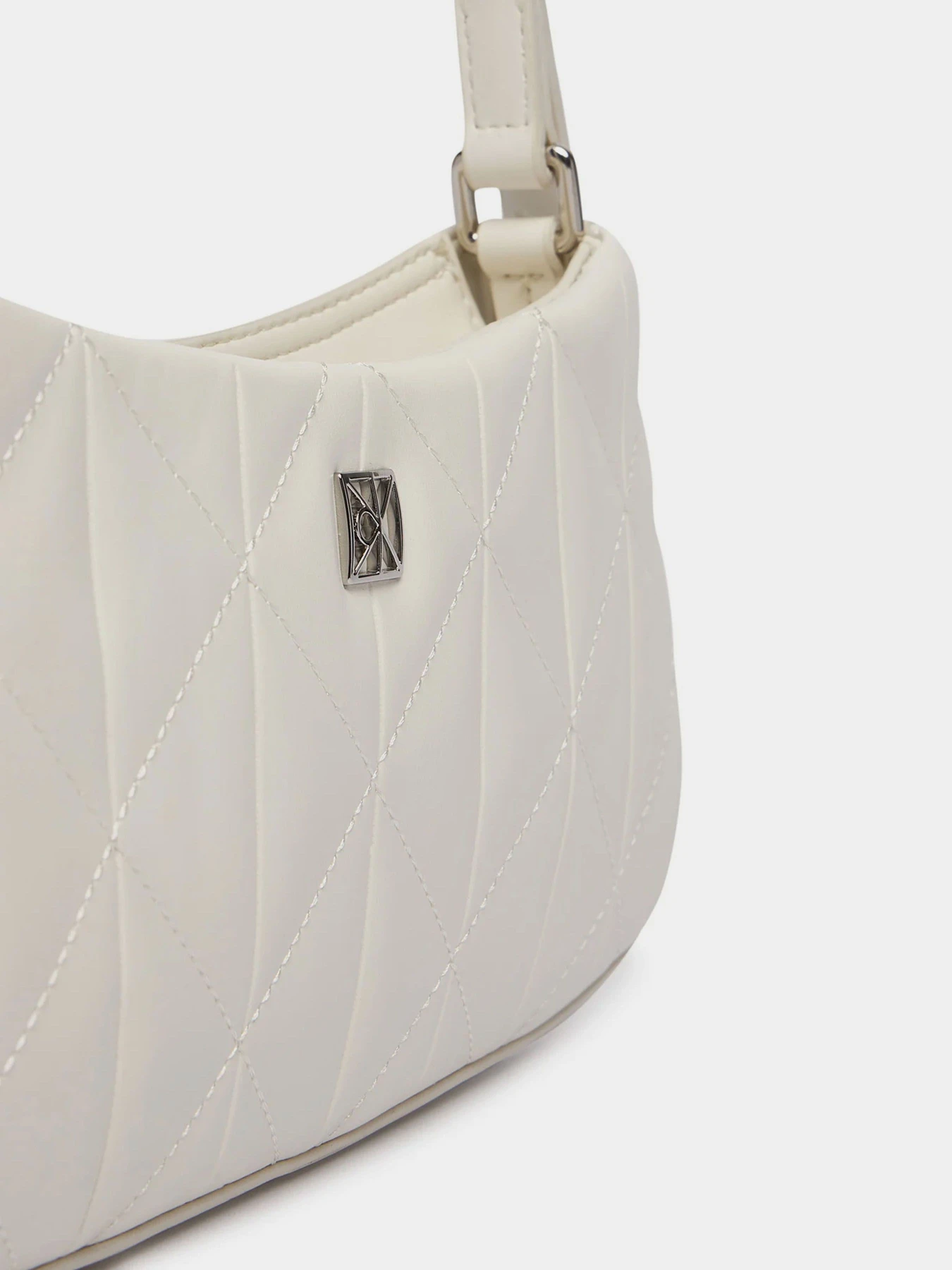 Сумки Calvin Klein QUILTED SM SHOULDER BAG модель LV04F3327G-FUP Фото