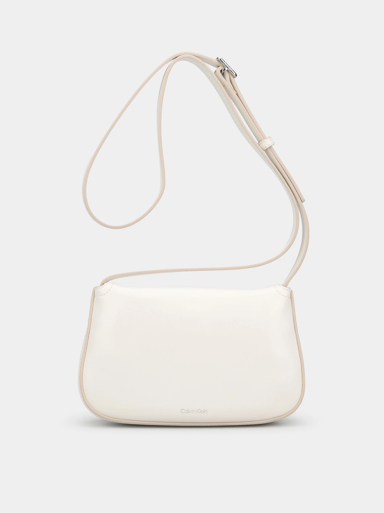 Сумки Calvin Klein CK FLAP CAMERA BAG модель LV04F3421G-FUP Сумки Calvin Klein CK FLAP CAMERA BAG модель LV04F3421G-FUP Фото