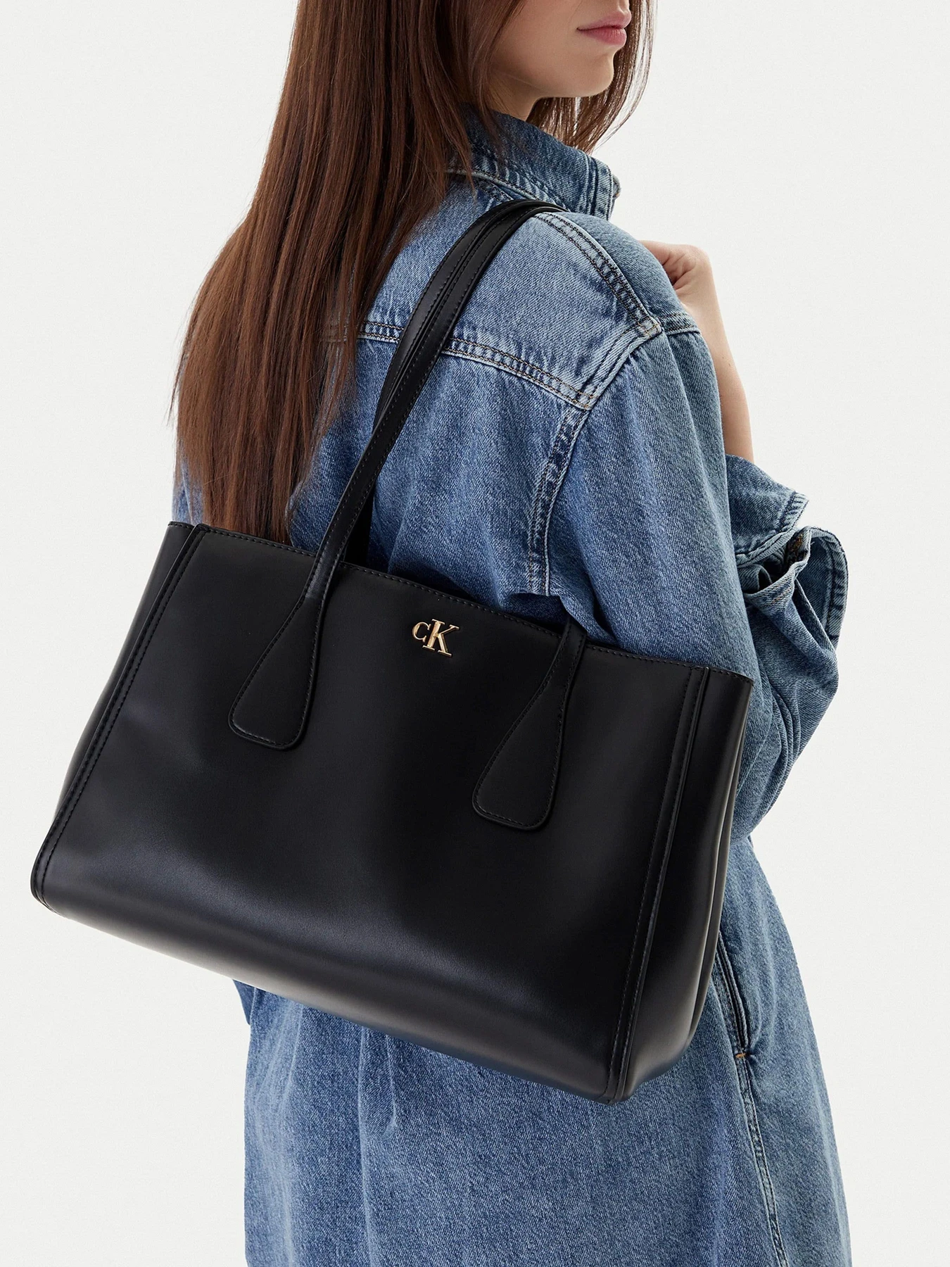 Сумки Calvin Klein CK MEDIUM WORK TOTE модель LV04F3442G-YIH Сумки Calvin Klein CK MEDIUM WORK TOTE модель LV04F3442G-YIH Фото