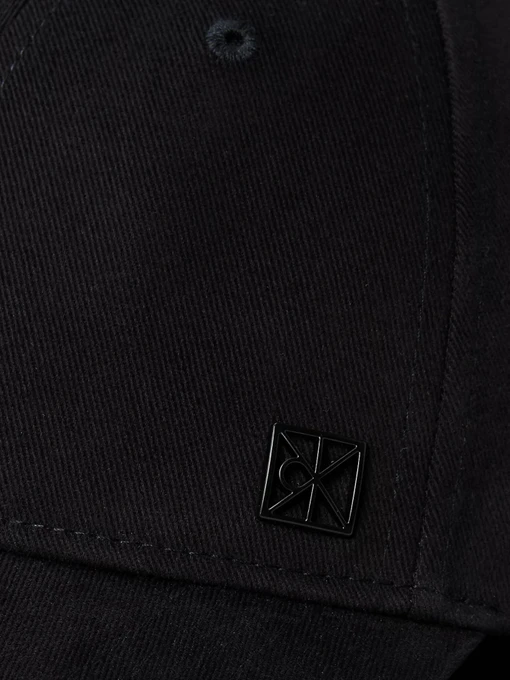 Calvin Klein EMBLEM HARDWARE BASEBALL CAP Кепка фото 3