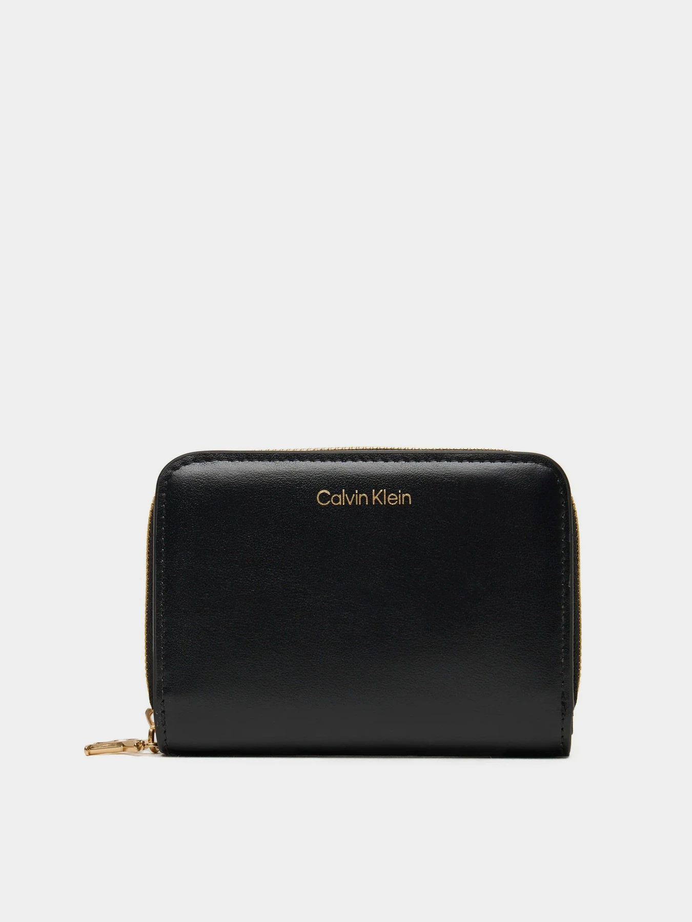 Кошельки Calvin Klein CK MEDIUM FLAP ZIP AROUND модель LV04F1075G-UB1 Кошельки Calvin Klein CK MEDIUM FLAP ZIP AROUND модель LV04F1075G-UB1 Фото