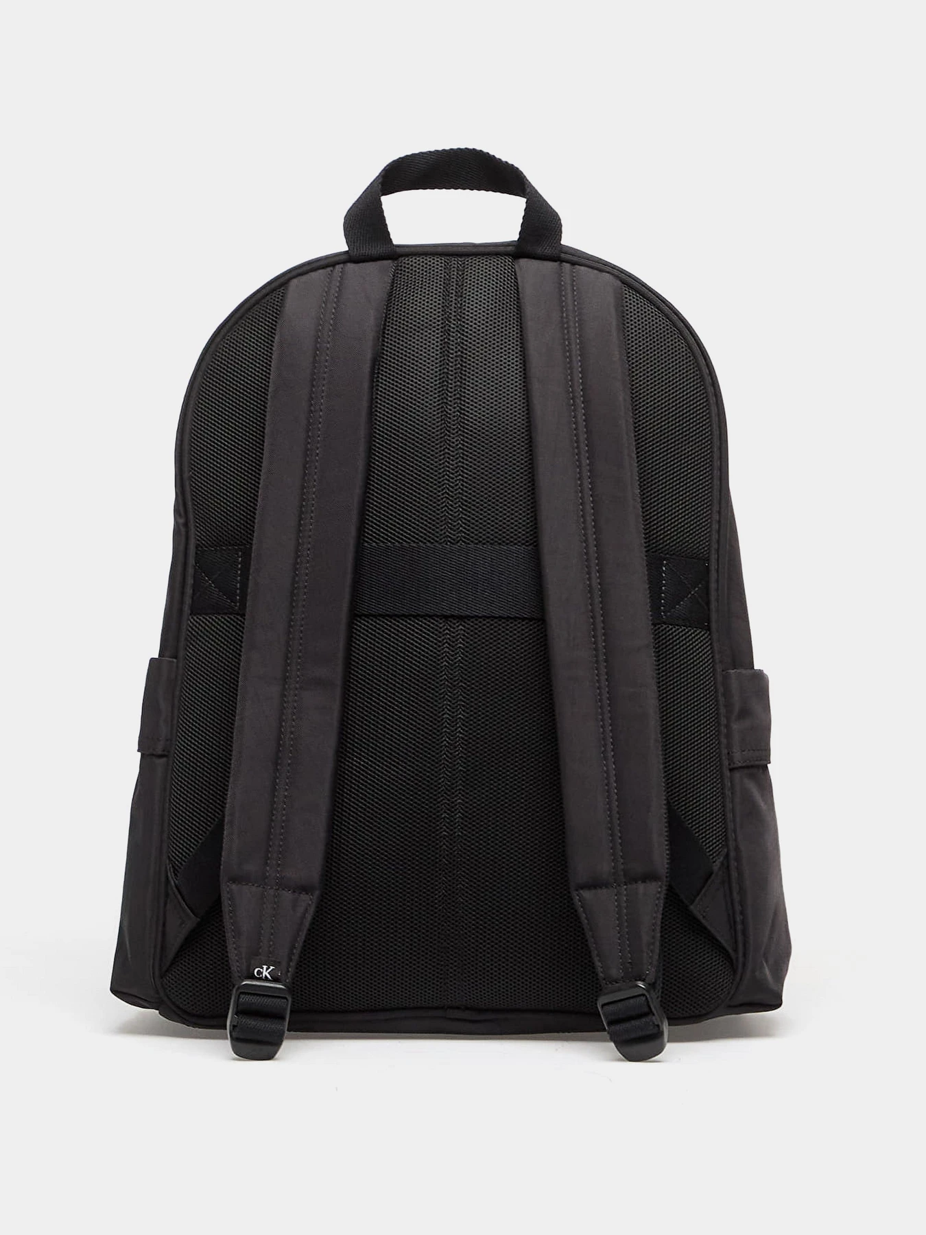 Рюкзаки Calvin Klein BOLD ROUND BACKPACK модель LV04D3114G-UB1 Рюкзаки Calvin Klein BOLD ROUND BACKPACK модель LV04D3114G-UB1 Фото