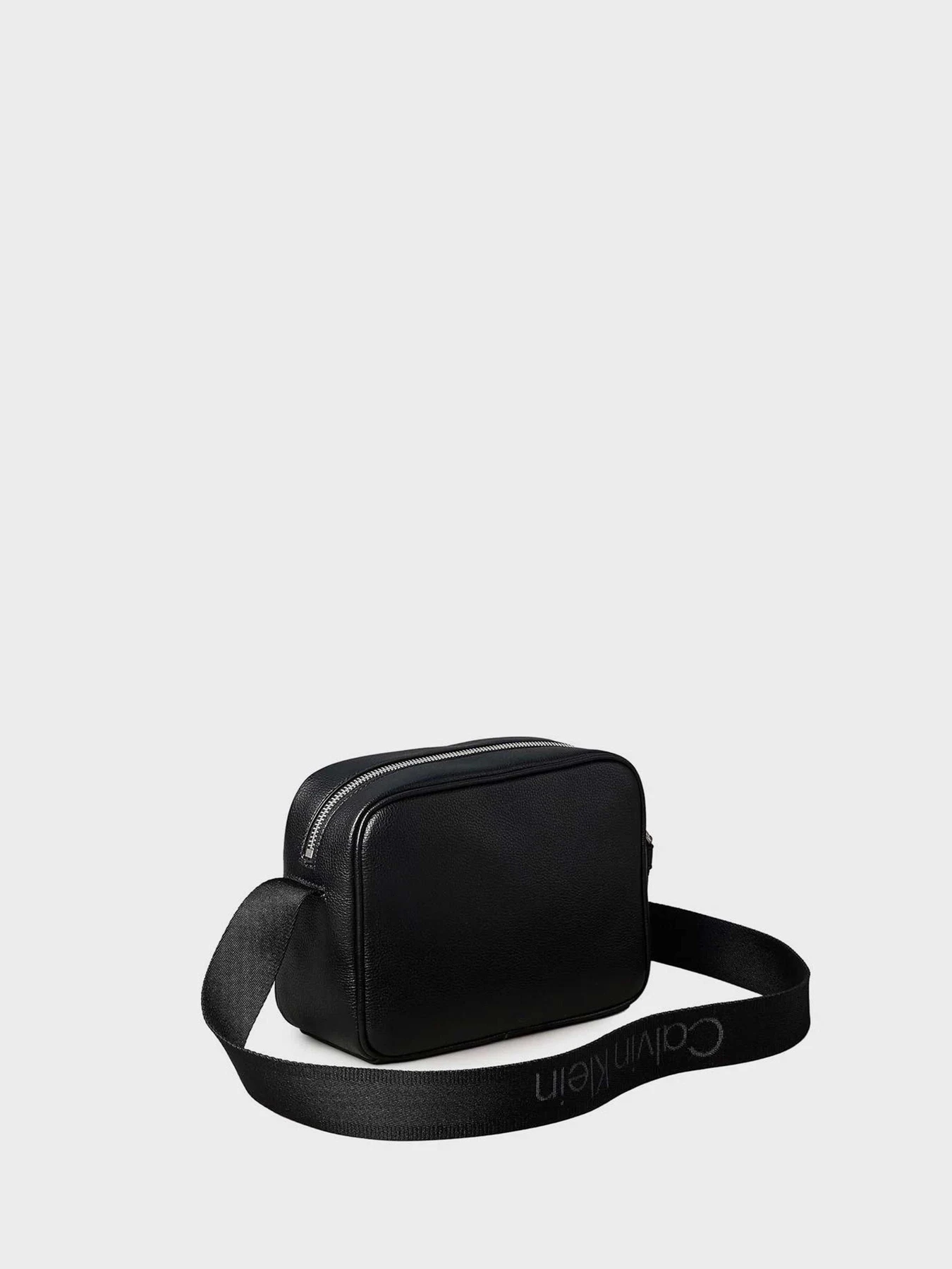 Сумки Calvin Klein WEBBING STRAP CAMERA BAG модель LV04D3129G-2ZW Сумки Calvin Klein WEBBING STRAP CAMERA BAG модель LV04D3129G-2ZW Фото