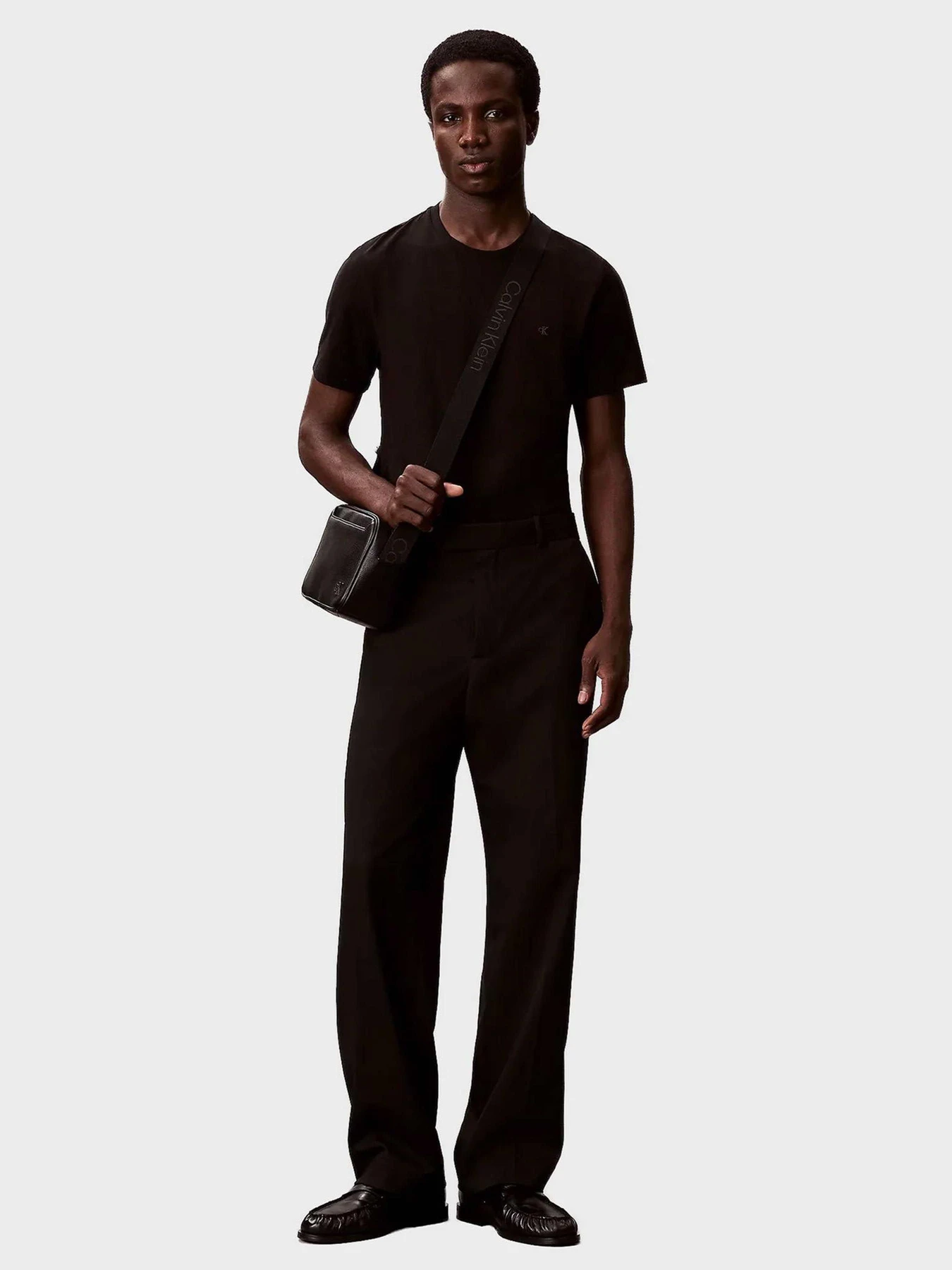 Сумки Calvin Klein WEBBING STRAP CAMERA BAG модель LV04D3129G-2ZW Сумки Calvin Klein WEBBING STRAP CAMERA BAG модель LV04D3129G-2ZW Фото