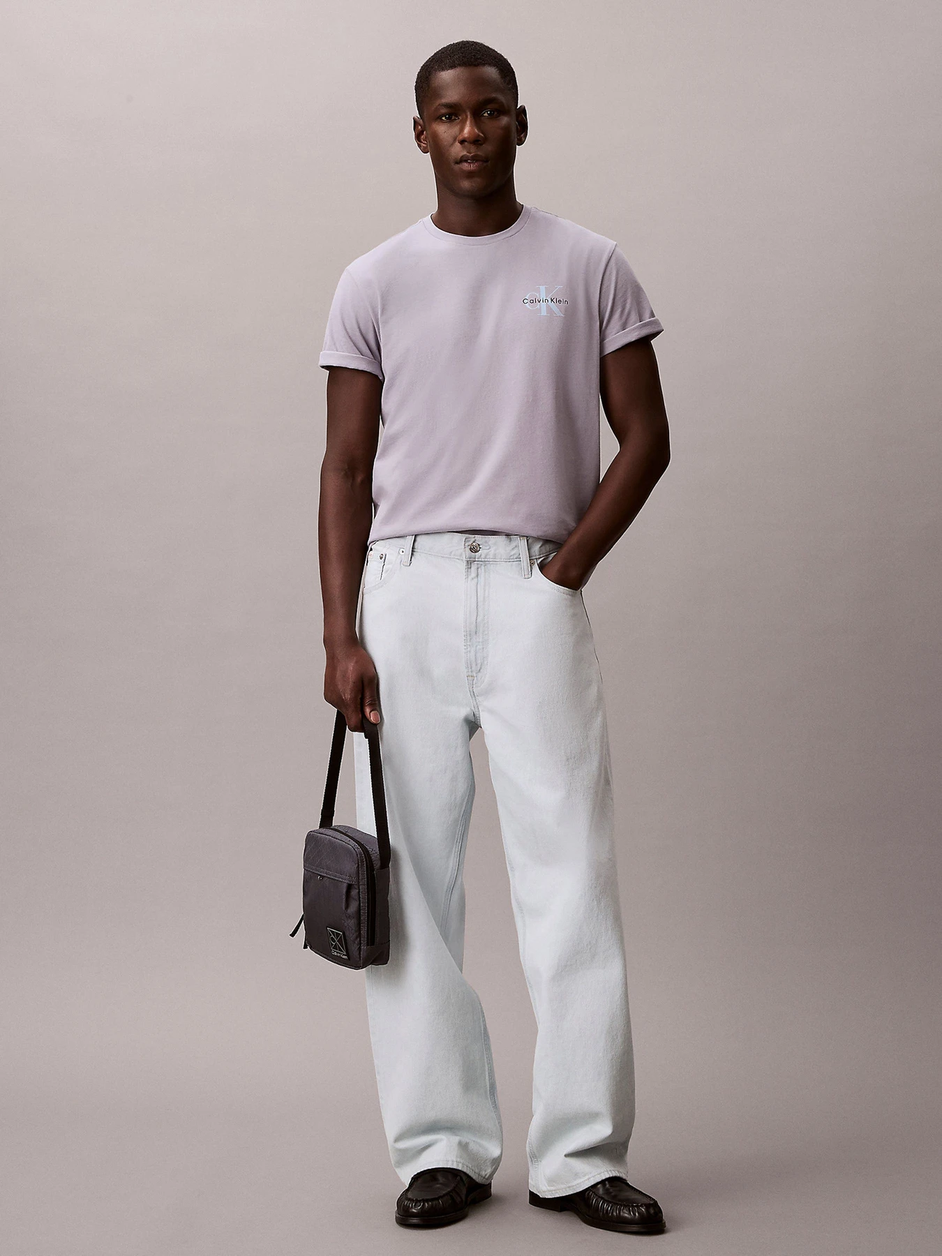 Сумки Calvin Klein UTILITY EMBLEM REPORTER модель LV04D3303G-CKP Фото