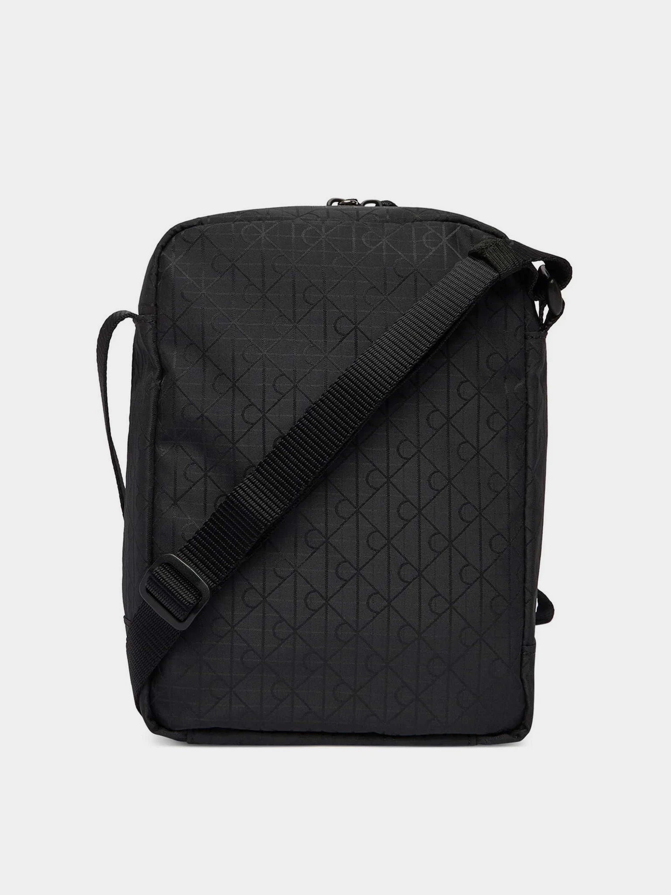 Сумки Calvin Klein UTILITY EMBLEM REPORTER модель LV04D3303G-UB1 Сумки Calvin Klein UTILITY EMBLEM REPORTER модель LV04D3303G-UB1 Фото