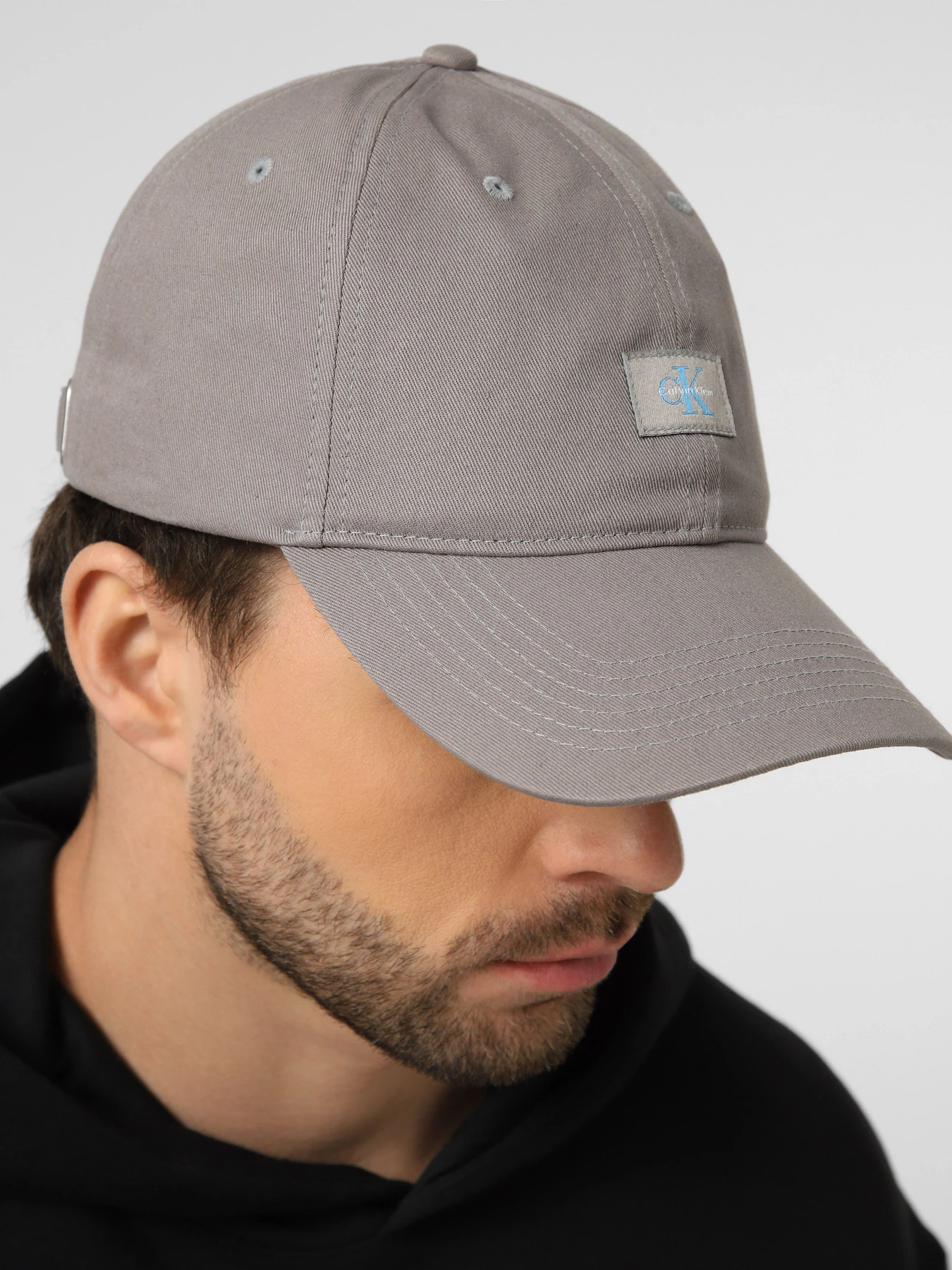 Шапки и кепки Calvin Klein MONOLOGO WOVEN PATCH BB CAP модель LV04D5077G-PBB Шапки и кепки Calvin Klein MONOLOGO WOVEN PATCH BB CAP модель LV04D5077G-PBB Фото
