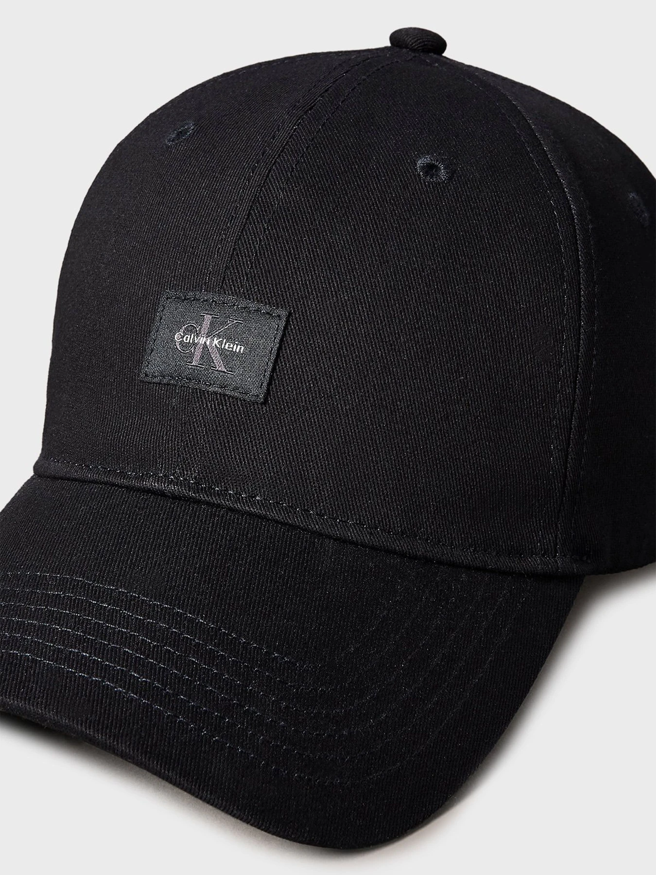 Шапки та кепки Calvin Klein MONOLOGO WOVEN PATCH BB CAP модель LV04D5077G-UB1 Шапки та кепки Calvin Klein MONOLOGO WOVEN PATCH BB CAP модель LV04D5077G-UB1 Фото