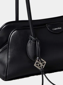 Сумки Calvin Klein MULTI COMPARTMENT SHOULDER BAG модель LV04F3369G-UB1 Фото