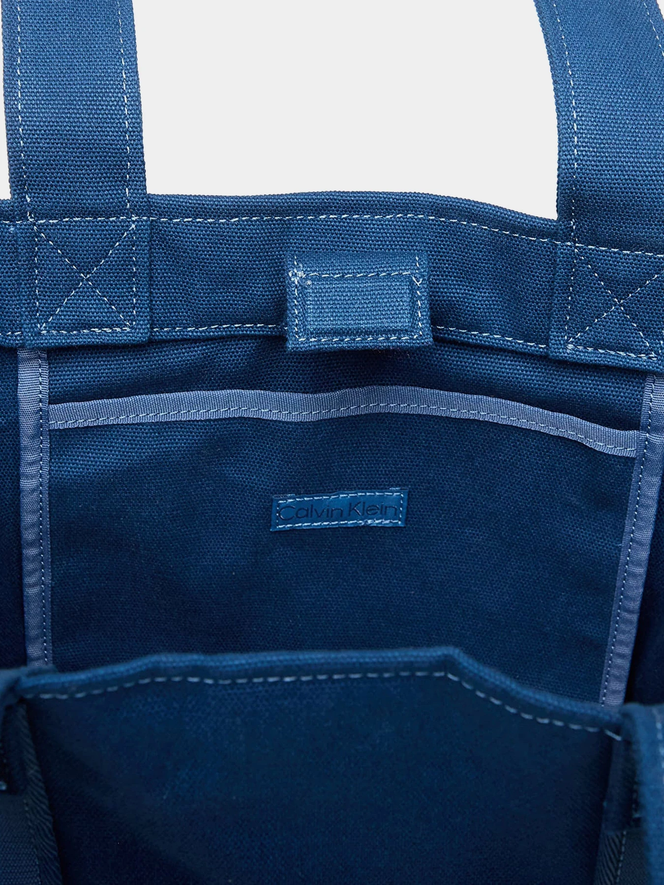 Сумки Calvin Klein WEBBING STRAP CANVAS TOTE модель LV04F3463G-CFA Сумки Calvin Klein WEBBING STRAP CANVAS TOTE модель LV04F3463G-CFA Фото