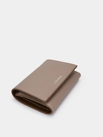 Кошельки Calvin Klein FOIL LOGO TRIFOLD W/ ZIP POCKE модель LV04F1117G-VFU Фото