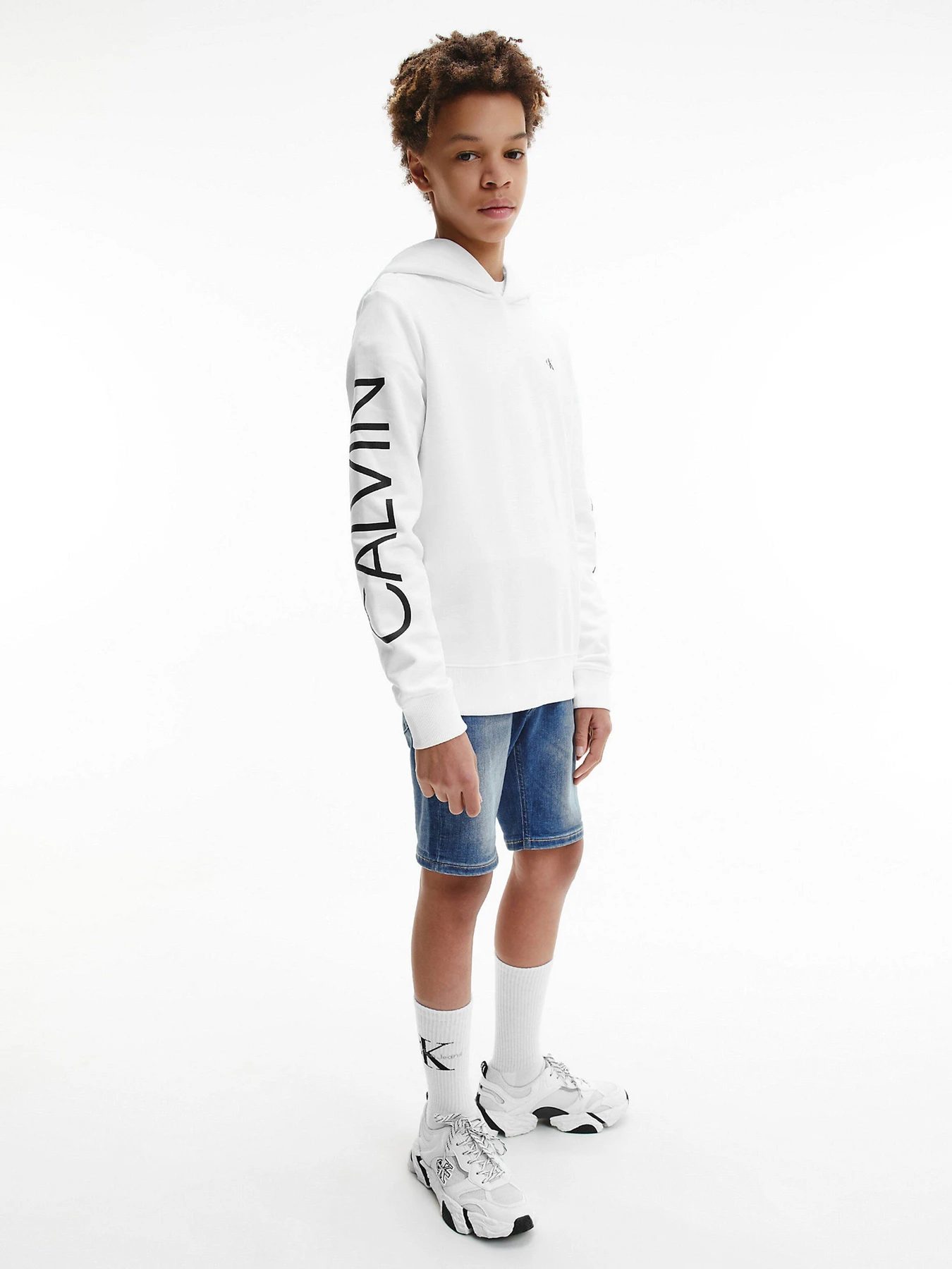 Худи и свитшоты Calvin Klein Hero Logo модель IB0IB00495-YAF Худи и свитшоты Calvin Klein Hero Logo модель IB0IB00495-YAF Фото