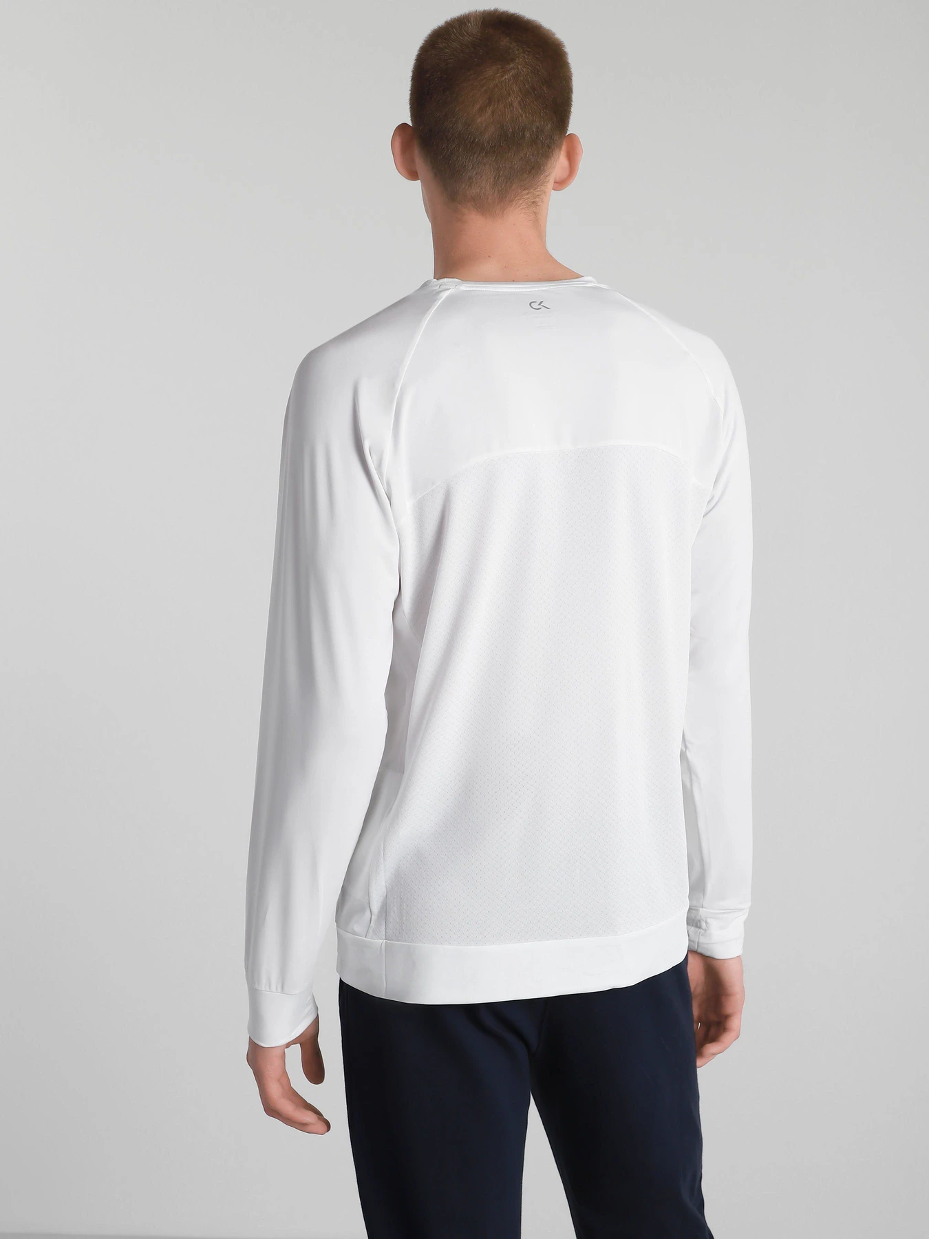 Худи и свитшоты Calvin Klein модель 00GMS1K138-100 Фото