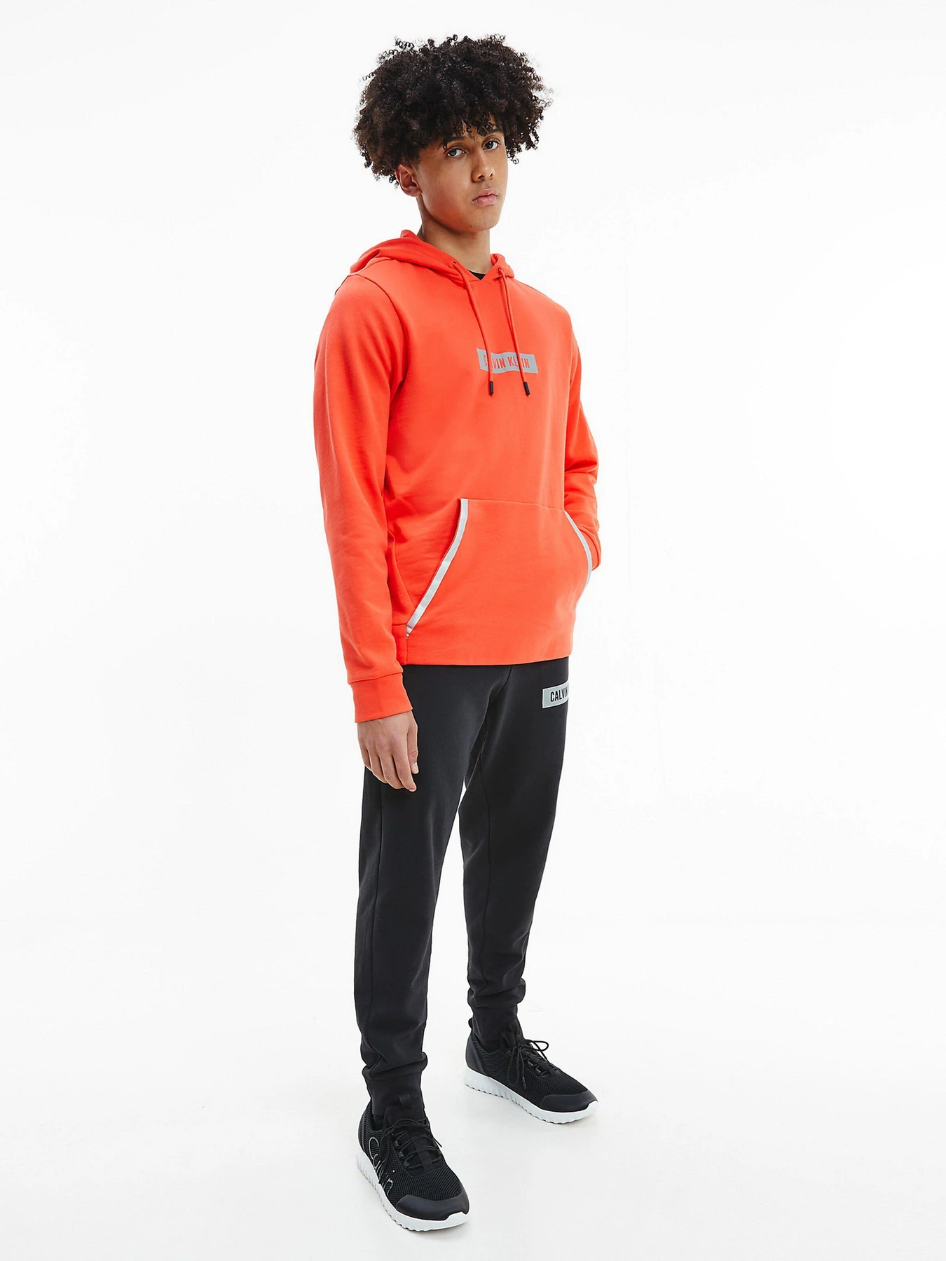 Худи и свитшоты Calvin Klein модель 00GMS1W361-610 Худи и свитшоты Calvin Klein модель 00GMS1W361-610 Фото